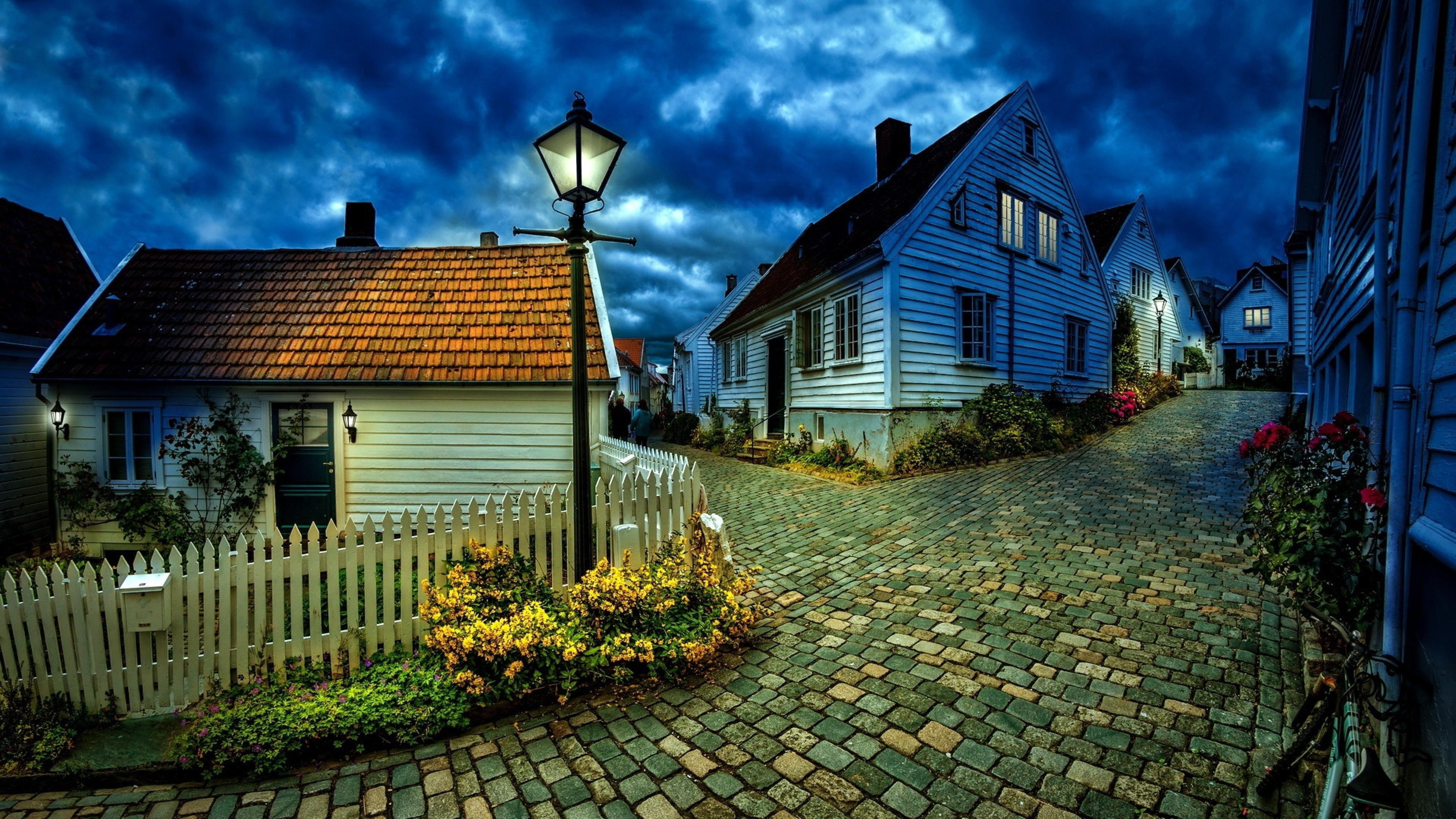 lamp, road, 4K, light, cosy, street, cloudy, blace, house, cobblestones, stones, HD Wallpaper