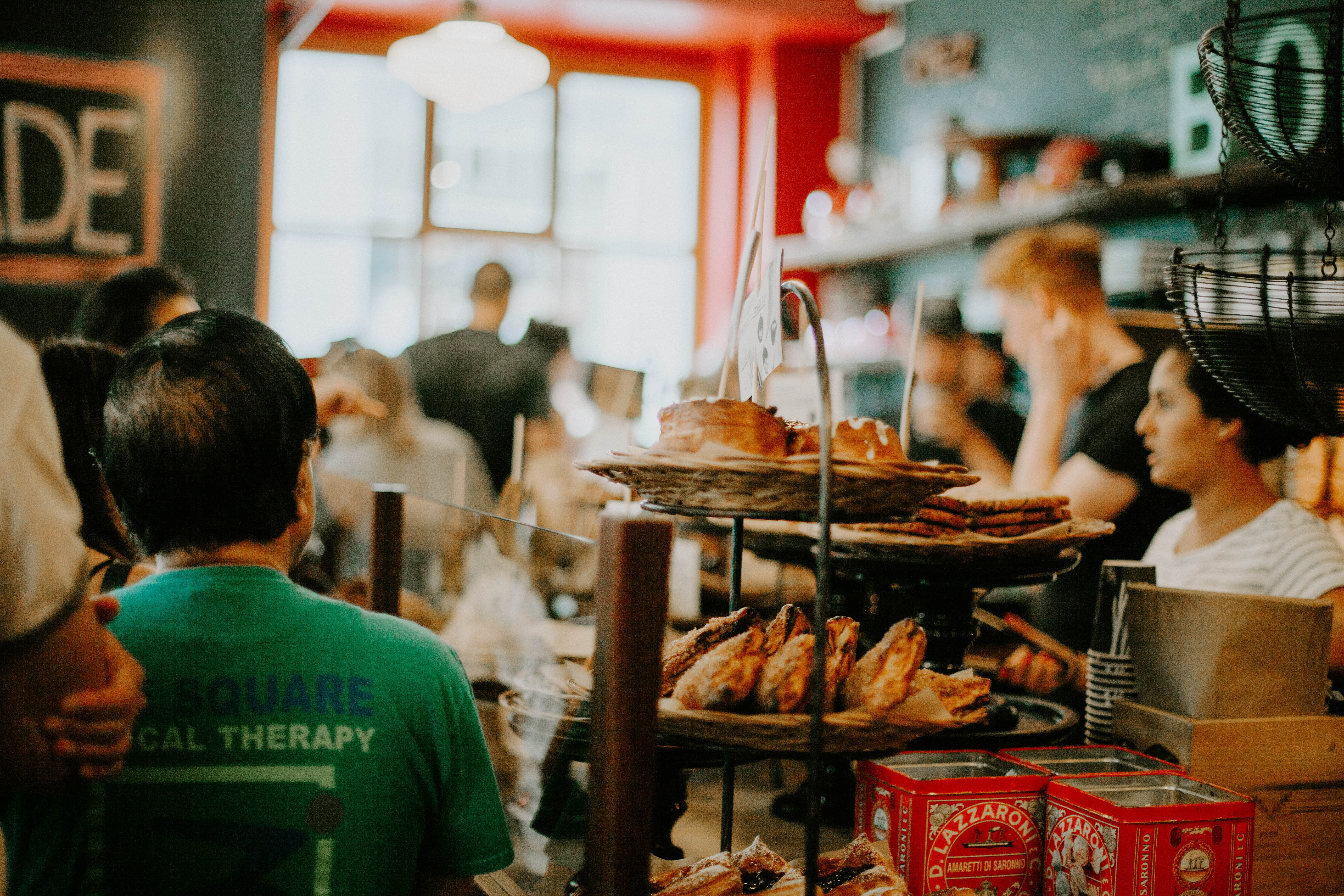 montreal, women, food and drink, restaurant, crowd, bakery, rear view, men, 5K, food, french, man, people, choice, danish, cafe, retail, company, baked, HD Wallpaper