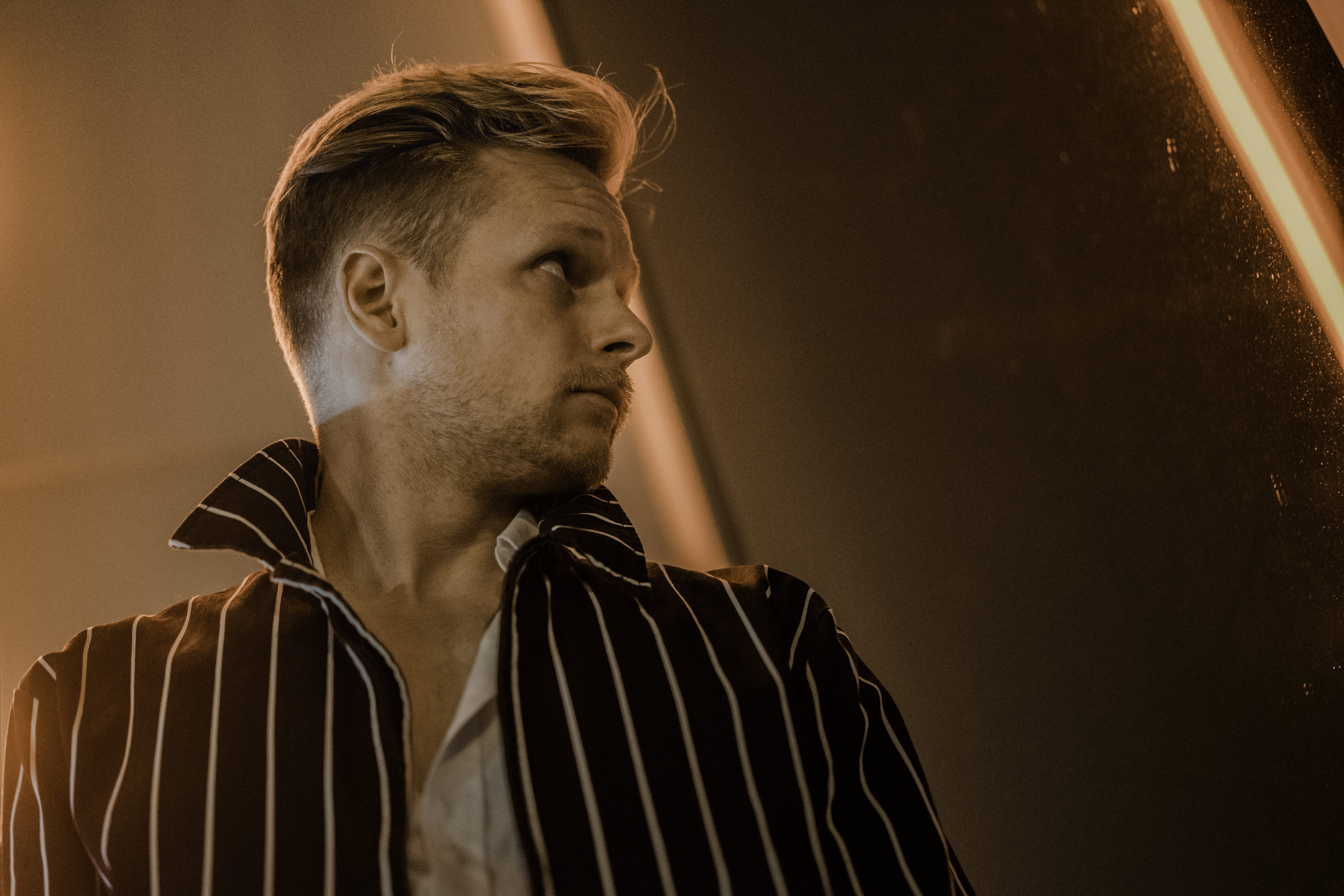 collared, clothing, human, apparel, adult, film, menswear, serious, musician, business, shirt, face, looking away, wearing, fashion, 5K, cinema, skin, HD Wallpaper