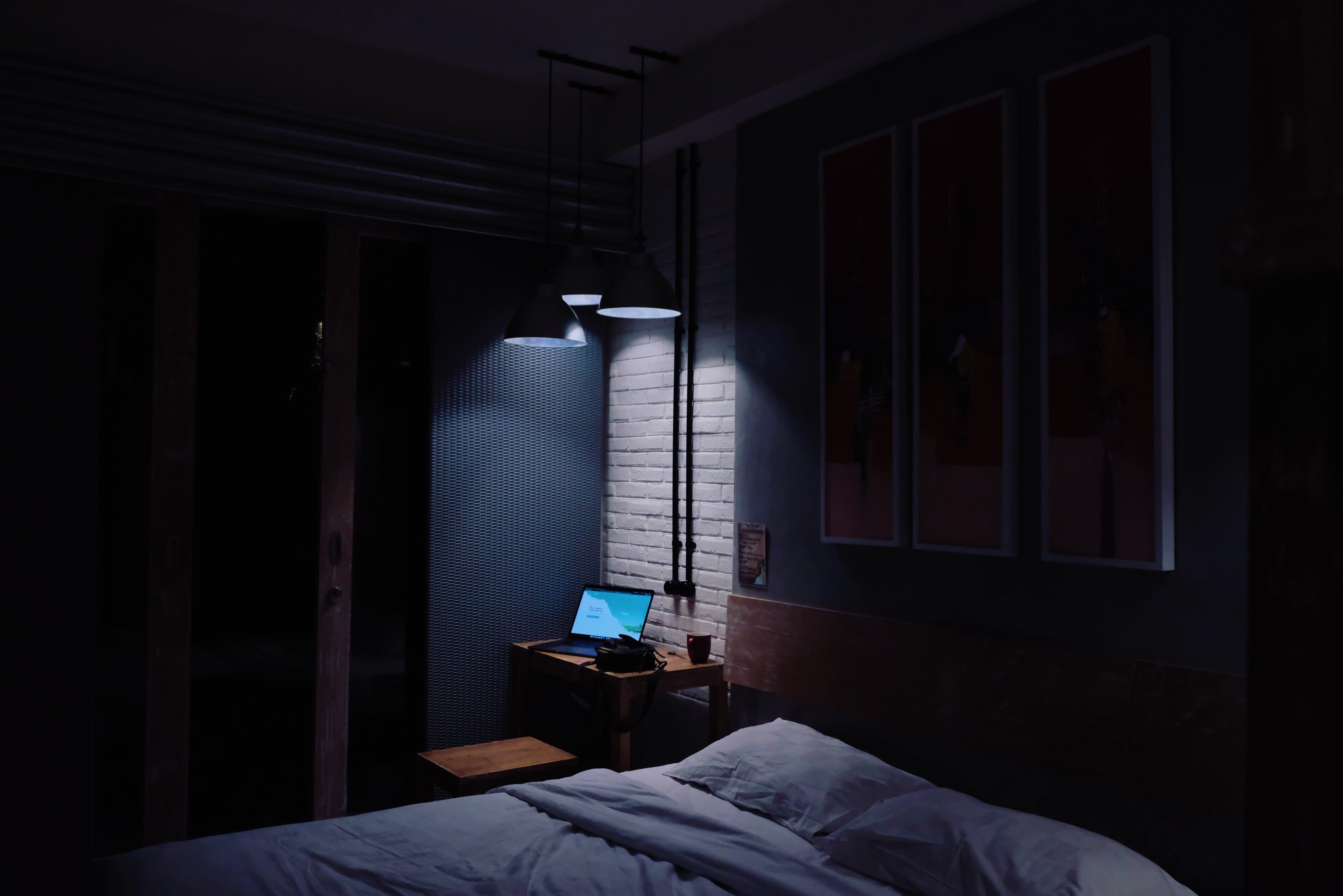 domestic room, canggu, screen, indonesia, absence, bedroom, inside, computer, turned, bed, lighting equipment, top, flooring, no people, electronics, side, HD Wallpaper