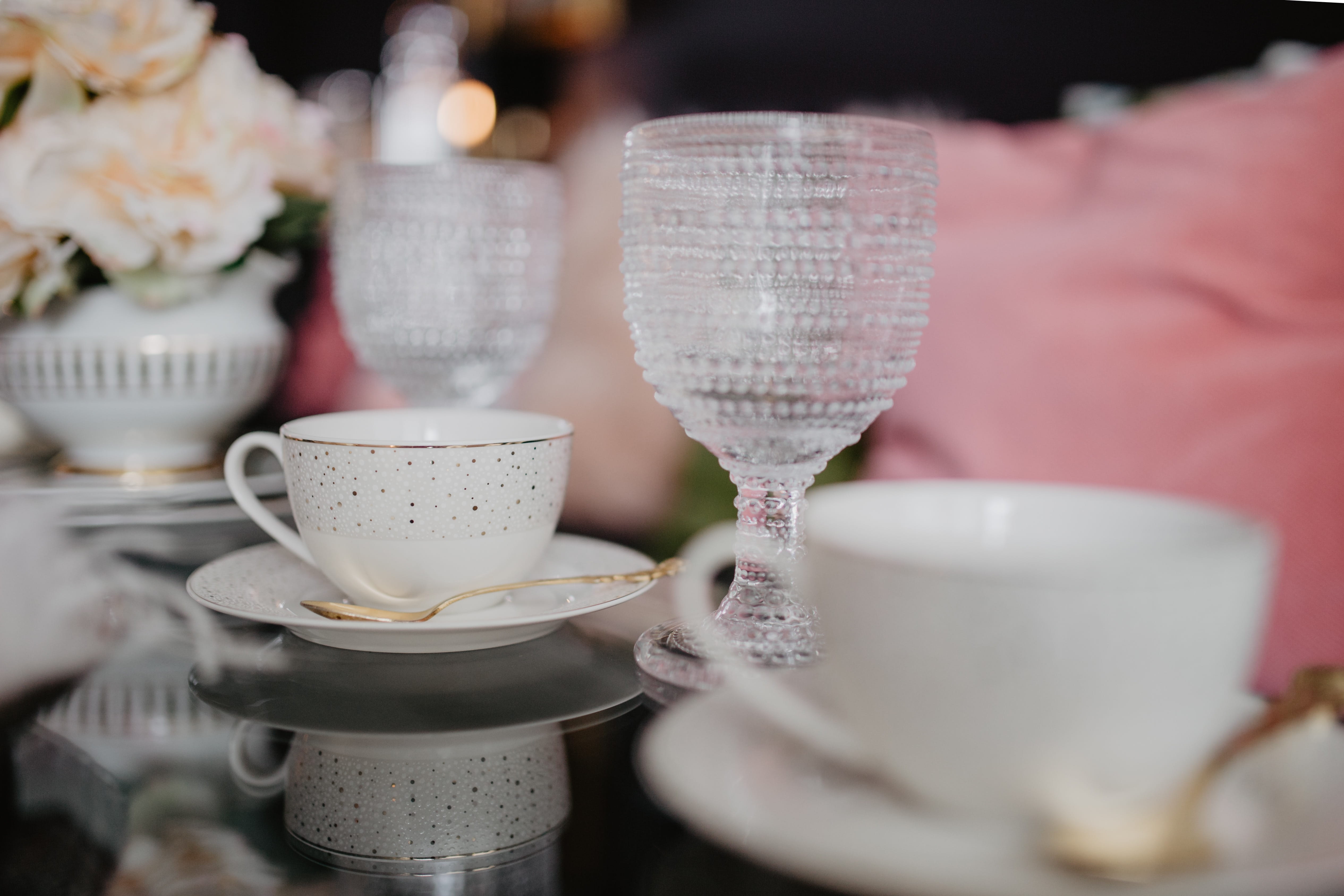 no people, spring, coffee cup, antique, living room, saucer, ceramics, dishware, plant, table, glass, interior, home decor, coffee, porcelain, cup, food and drink, HD Wallpaper