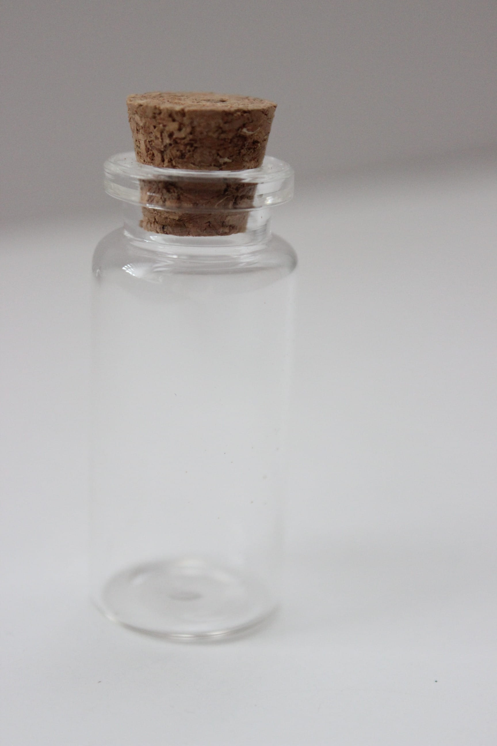 sealed, still life, clear, white background, cork, 2K, container, lid, houseware, no People, closed, space, food and drink, white color, nature, water, Phone HD Wallpaper