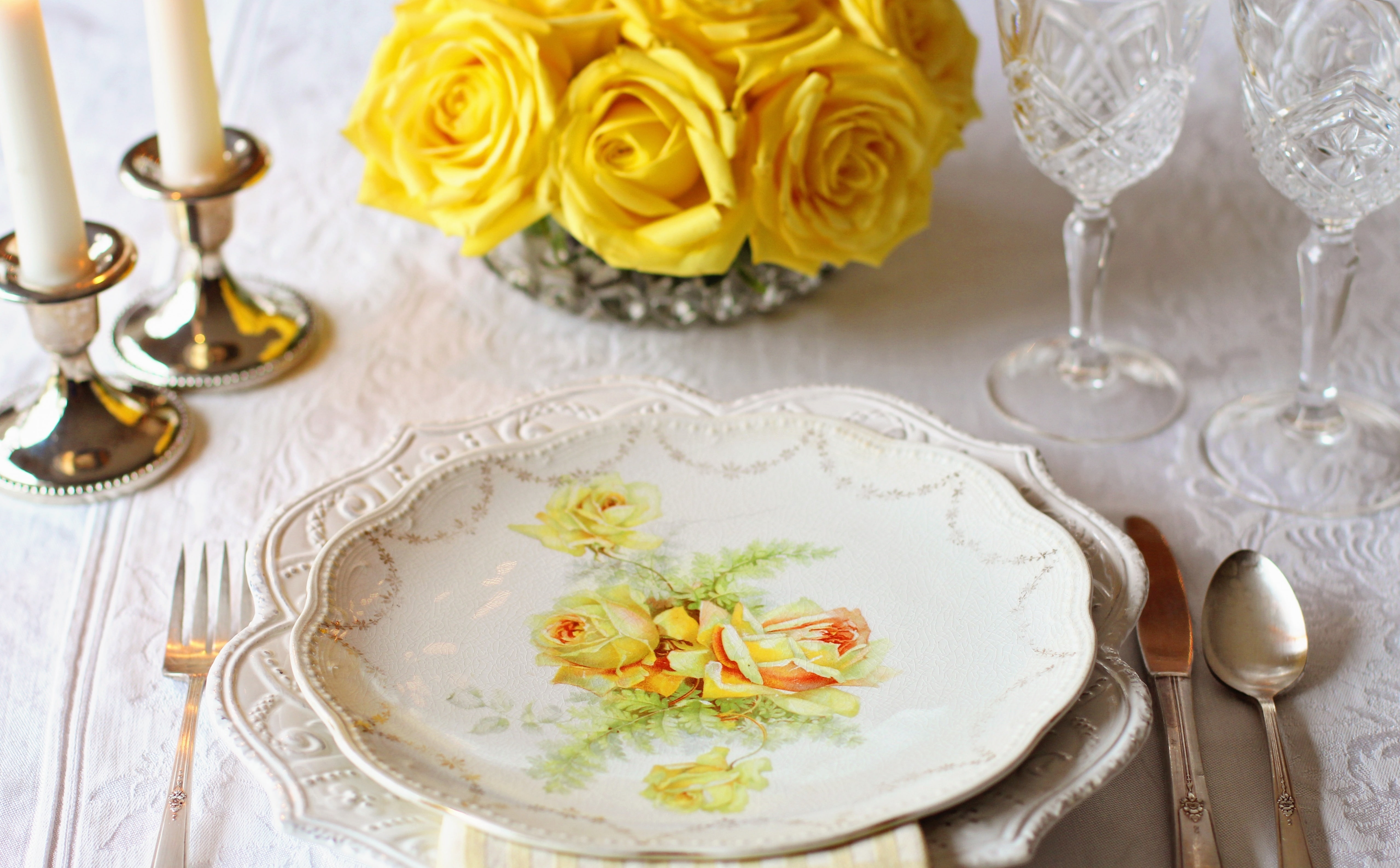 Table, 5K, vintage china, eating utensil, Setting, table knife, Blossom, Luxury, indoors, Festive, Plate, wedding, place setting, plant, rose - flower, HD Wallpaper