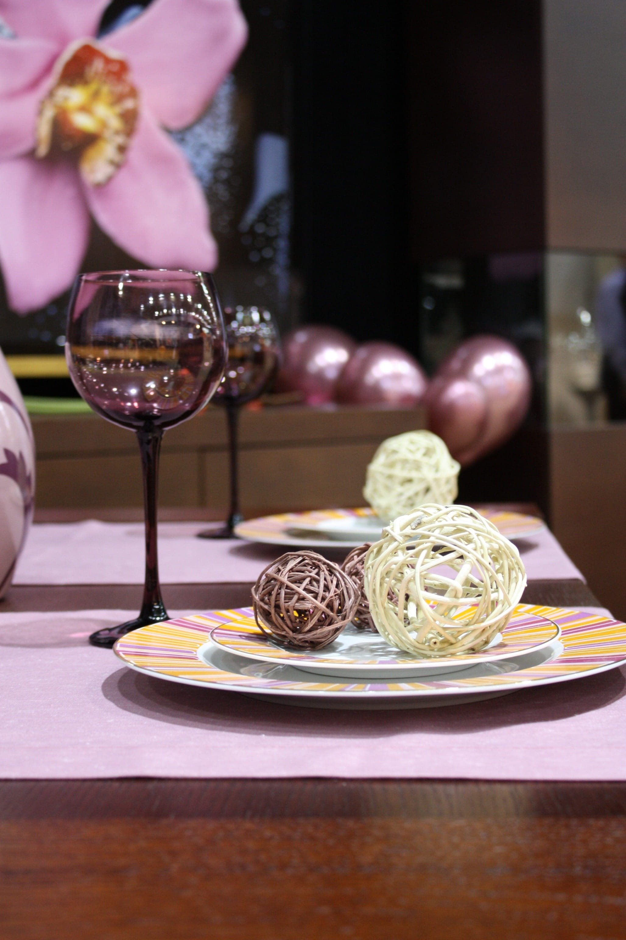 freshness, indoors, beige, Transparent, dinner, focus on foreground, drink, one person, red wine, wineglass, dining table, setting, porcelain, 2K, food and drink, Phone HD Wallpaper