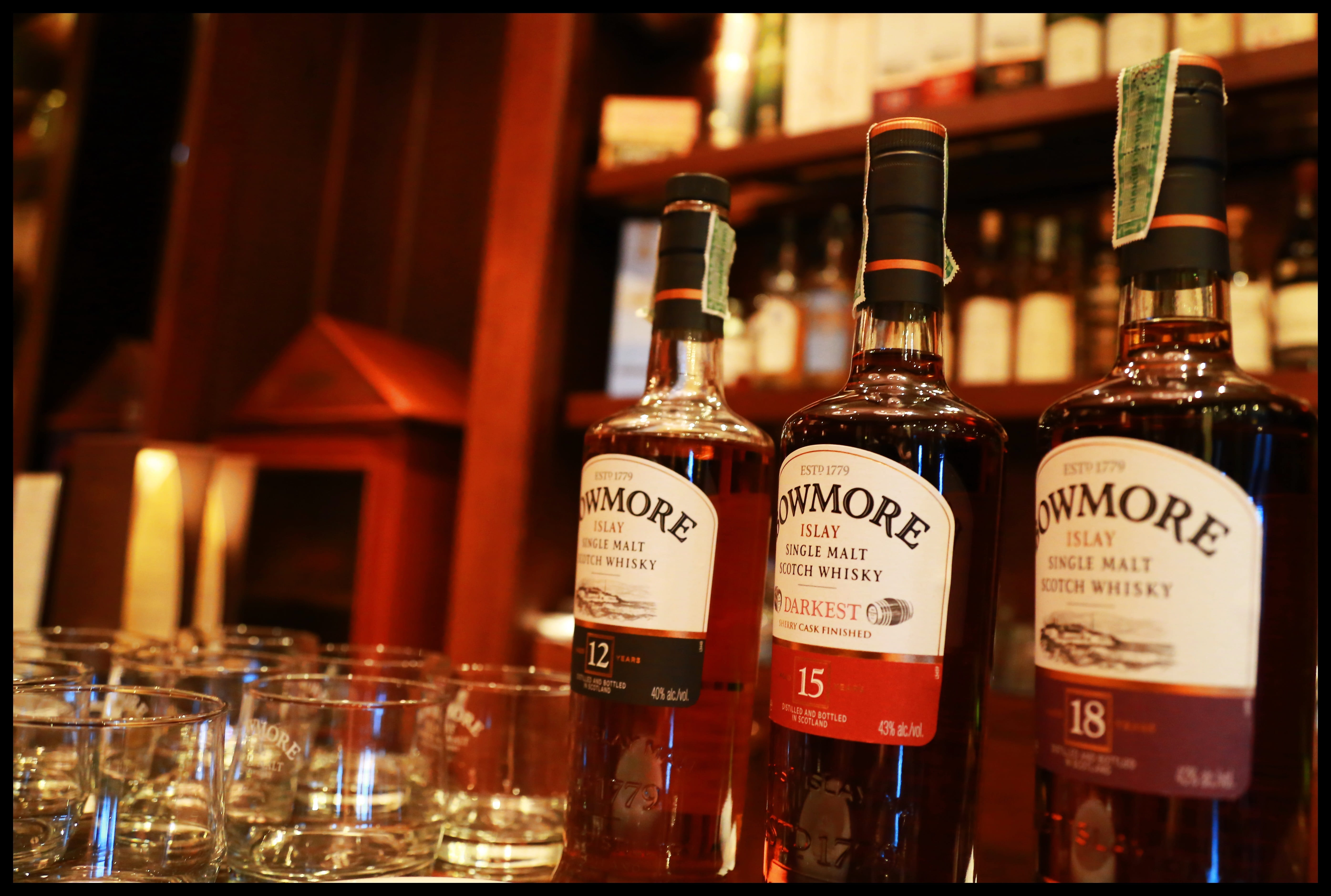 shot, variation, container, alcohol, drink, text, focus on foreground, bar - drink establishment, western script, bowmore, glass, business, 5K, refreshment, HD Wallpaper