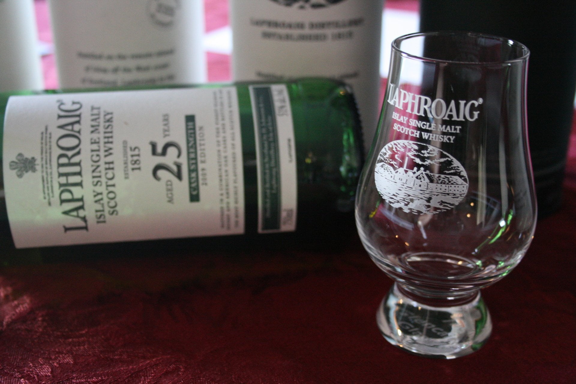 alcohol, glass, glass - material, 1080P, indoors, household equipment, transparent, drinking glass, Whisky, focus on foreground, bottle, close-up, communication, HD Wallpaper