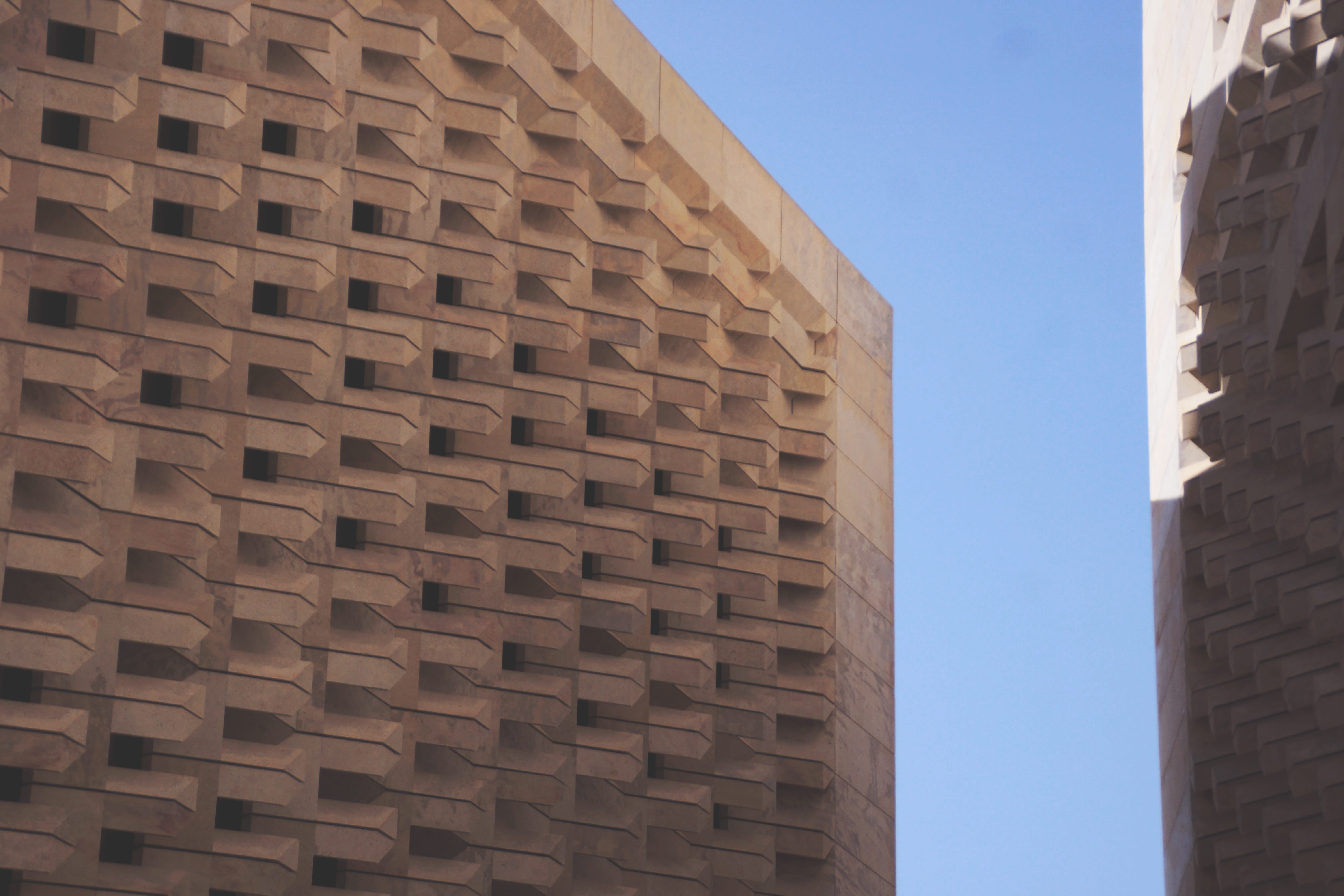 office building exterior, day, minimal, sunlight, skyscraper, 5K, building, repetition, clear sky, no people, city, building exterior, la valette, modern, HD Wallpaper