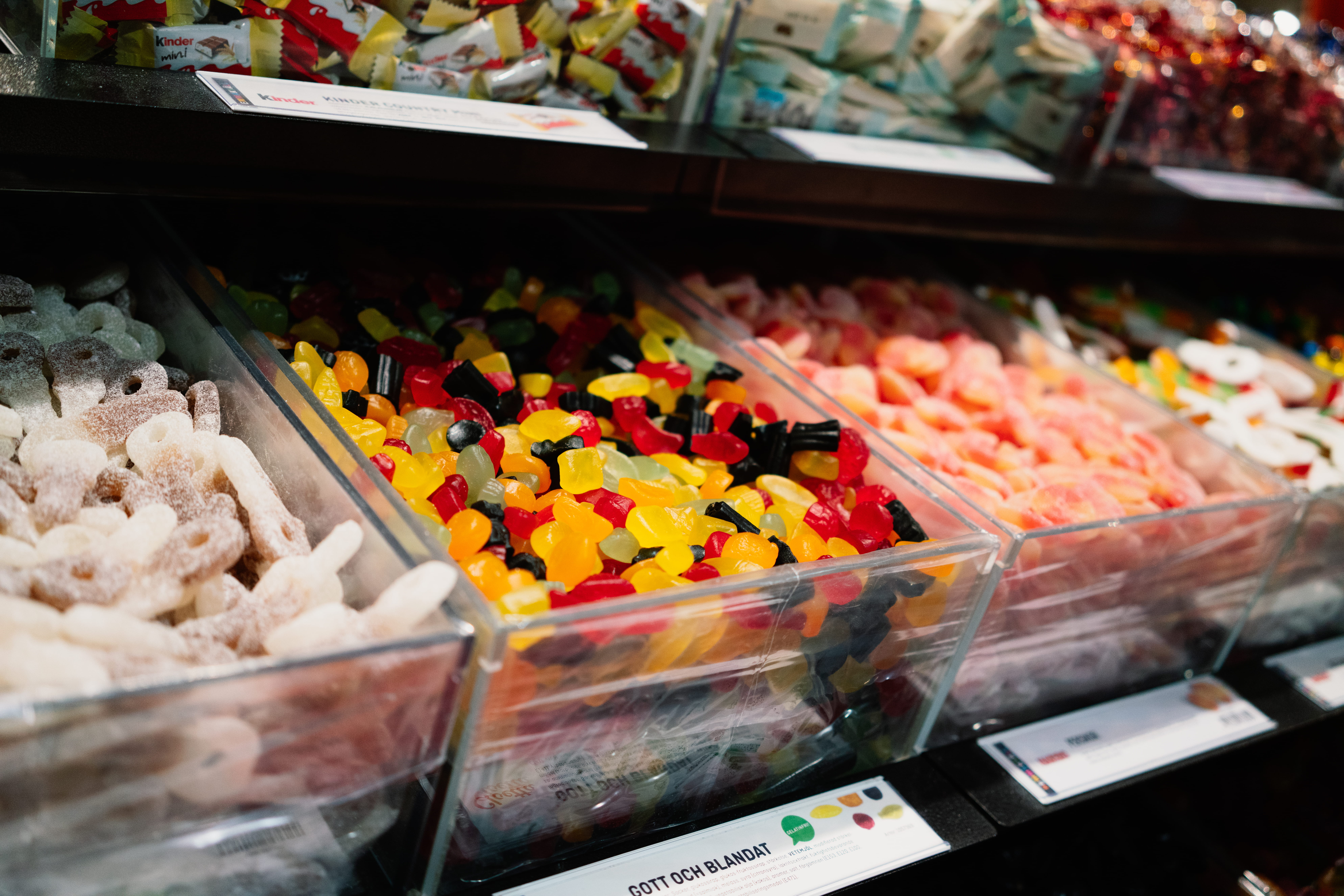retail display, display cabinet, freshness, restaurant, shelf, sweets, abundance, retail, sweet, 8K, candies, food and drink, creme, cushion, arrangement, HD Wallpaper