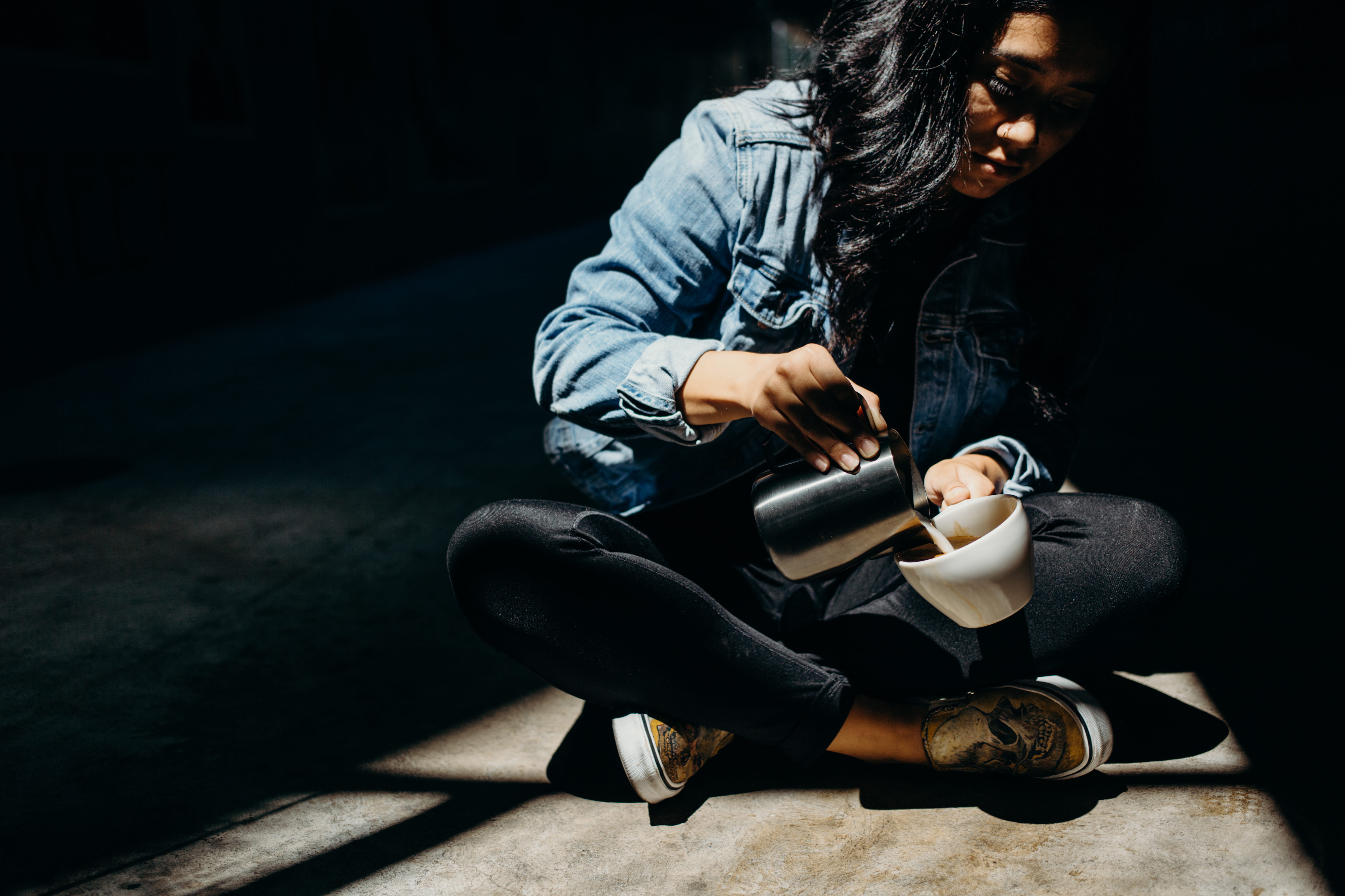 front view, sitting, nose ring, darkness, contemplation, sit, leisure activity, sunlight, denim, young adult, jeans, women, one person, latte, woman, real people, HD Wallpaper