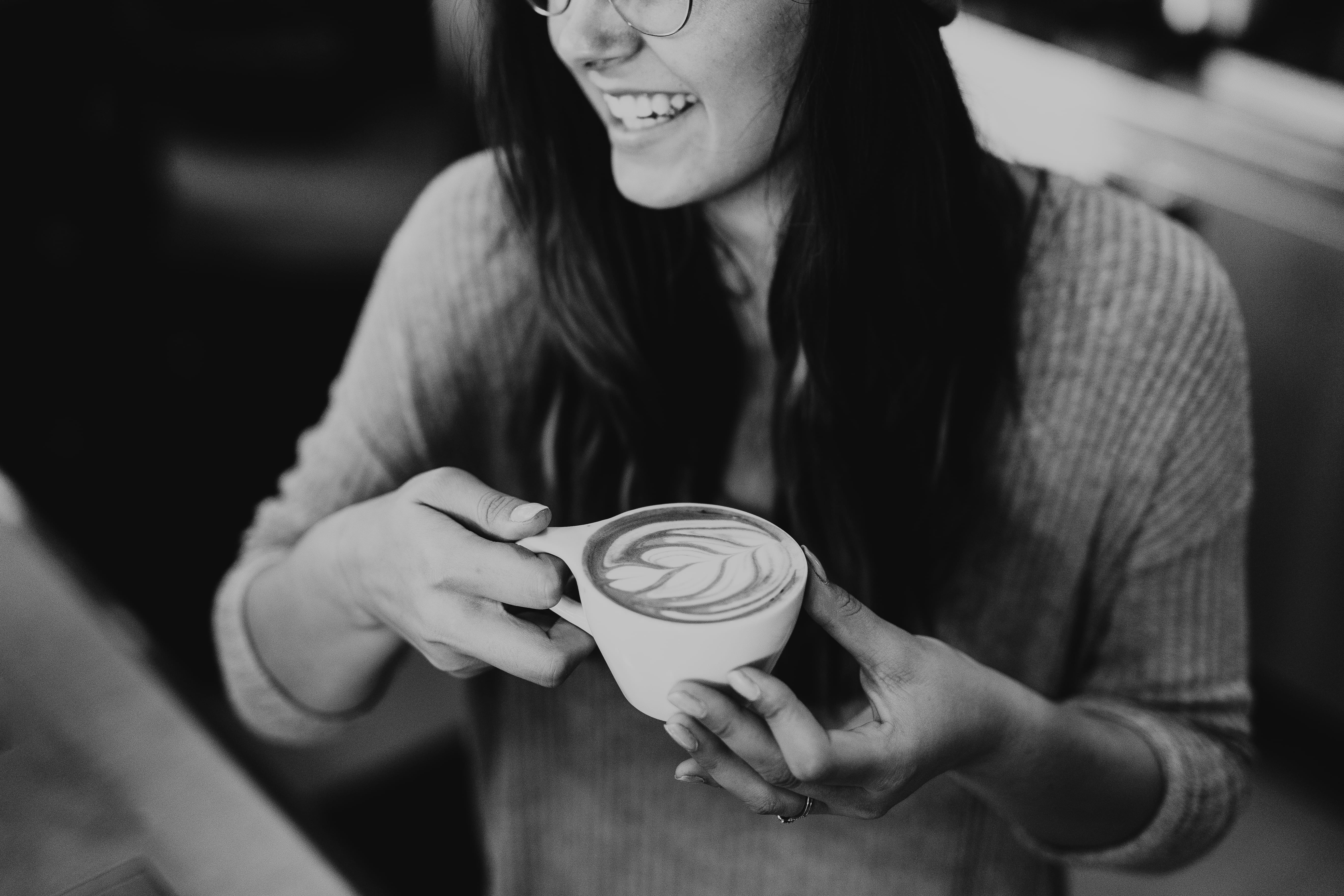 latte, coffee shop, hand, women, photography, 5K, refreshment, woman, coffee cup, frothy drink, drinking, barista, coffee - drink, food and drink, lifestyle, HD Wallpaper