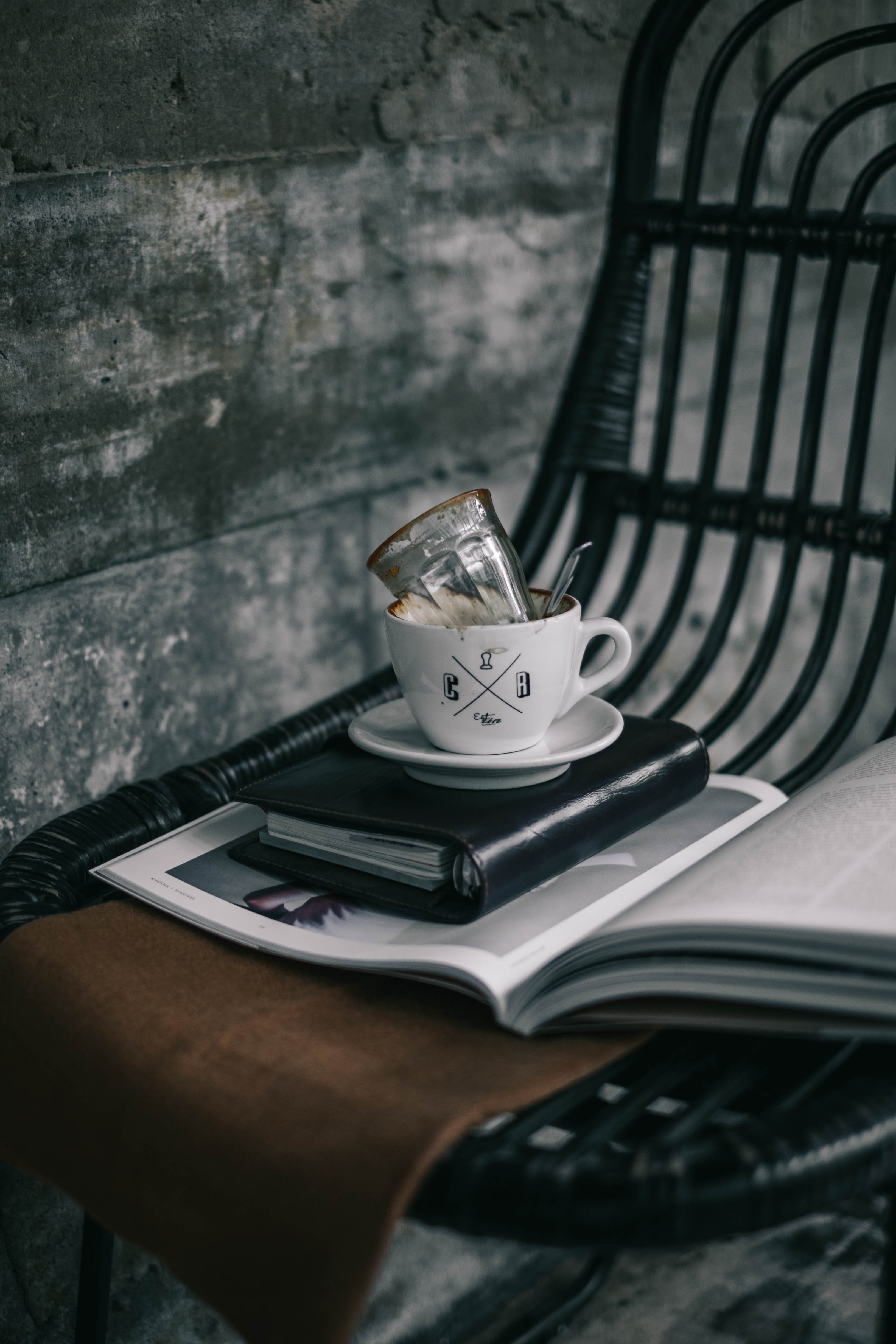 love, coffee shot, string, capuccino, electric, kinfolk, book, cup, coffee - Drink, gray, empty, minimalism, wall, creative, heat - Temperature, manual brew, Phone HD Wallpaper