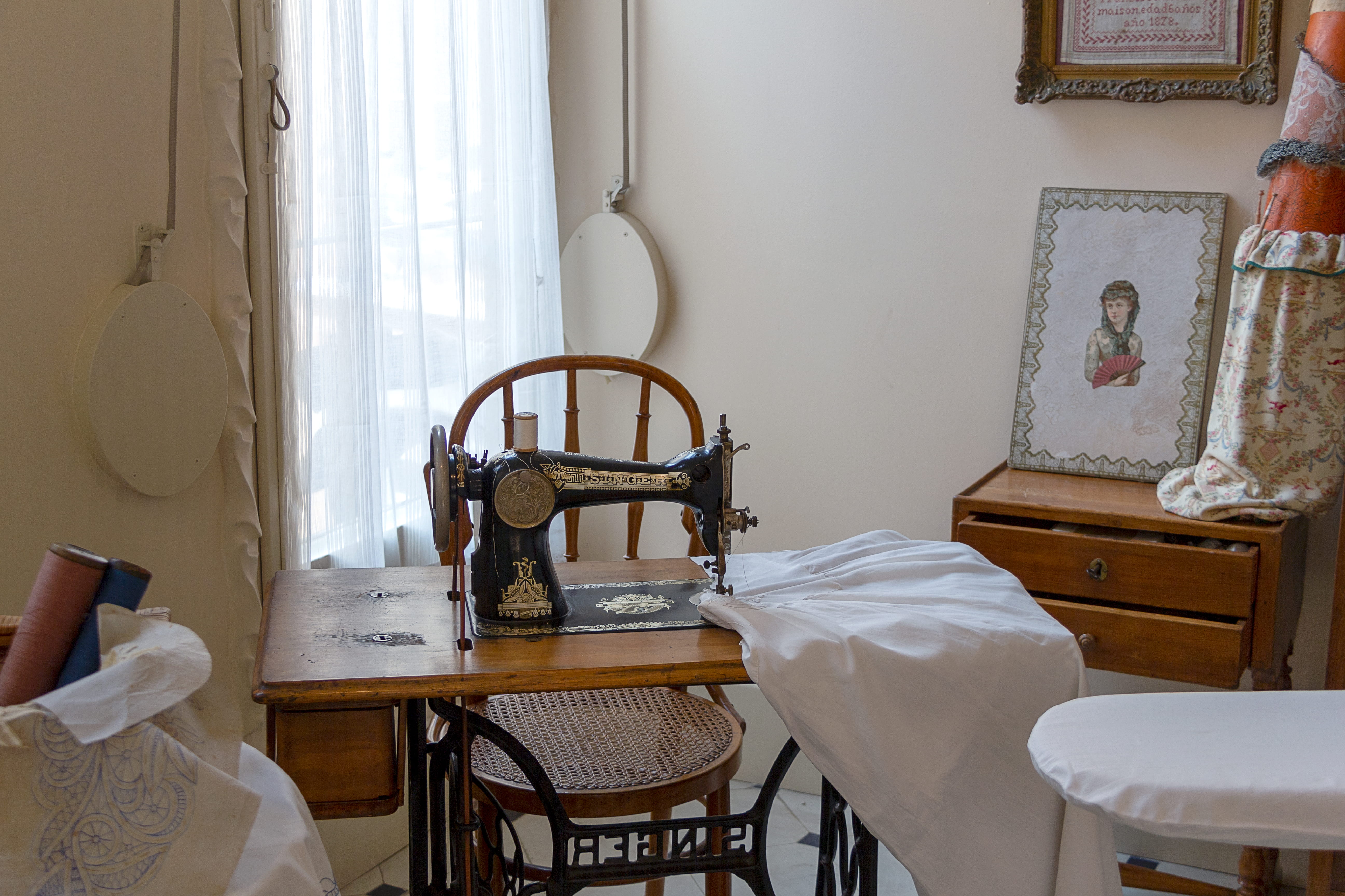 ancient, no people, appliance, human, sewing, empty, spain, barcelona, electric lamp, day, seat, white color, bed, fabric, domestic room, white, room, treadle, HD Wallpaper