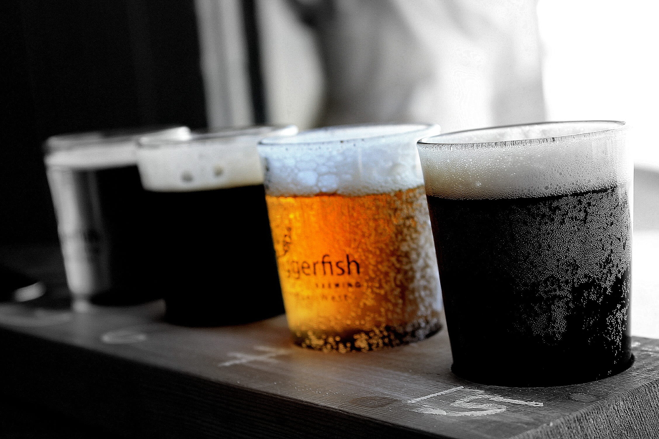 beer tasting, glass, household equipment, pint glass, focus on foreground, foam, bar, close-up, beers, tea, frothy drink, tea cup, glasses of beer, cold, HD Wallpaper