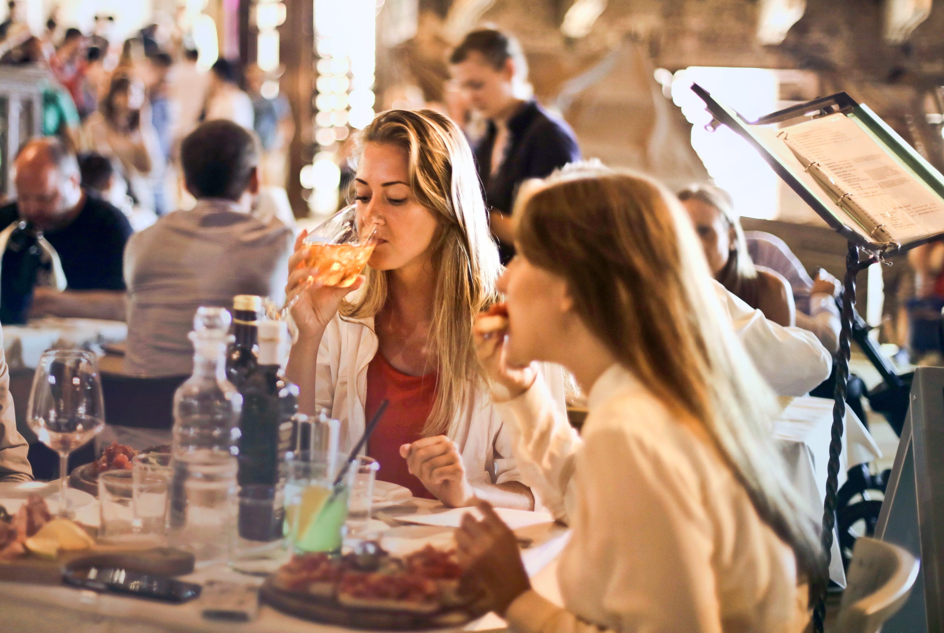 young, blonde, refreshment, glass, enjoyment, wine, young women, drinking, selective focus, adult, eating, togetherness, people, women, dine, sitting, dining, HD Wallpaper