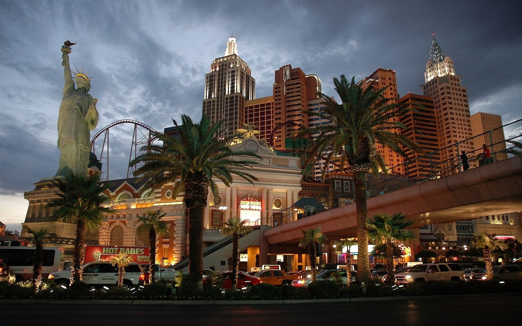 nightlife, nature, liberty, las vegas, street Light, outdoors, skyscraper, sky, architecture, statue, illuminated, uSA, city Life, street, cloud - sky, HD Wallpaper