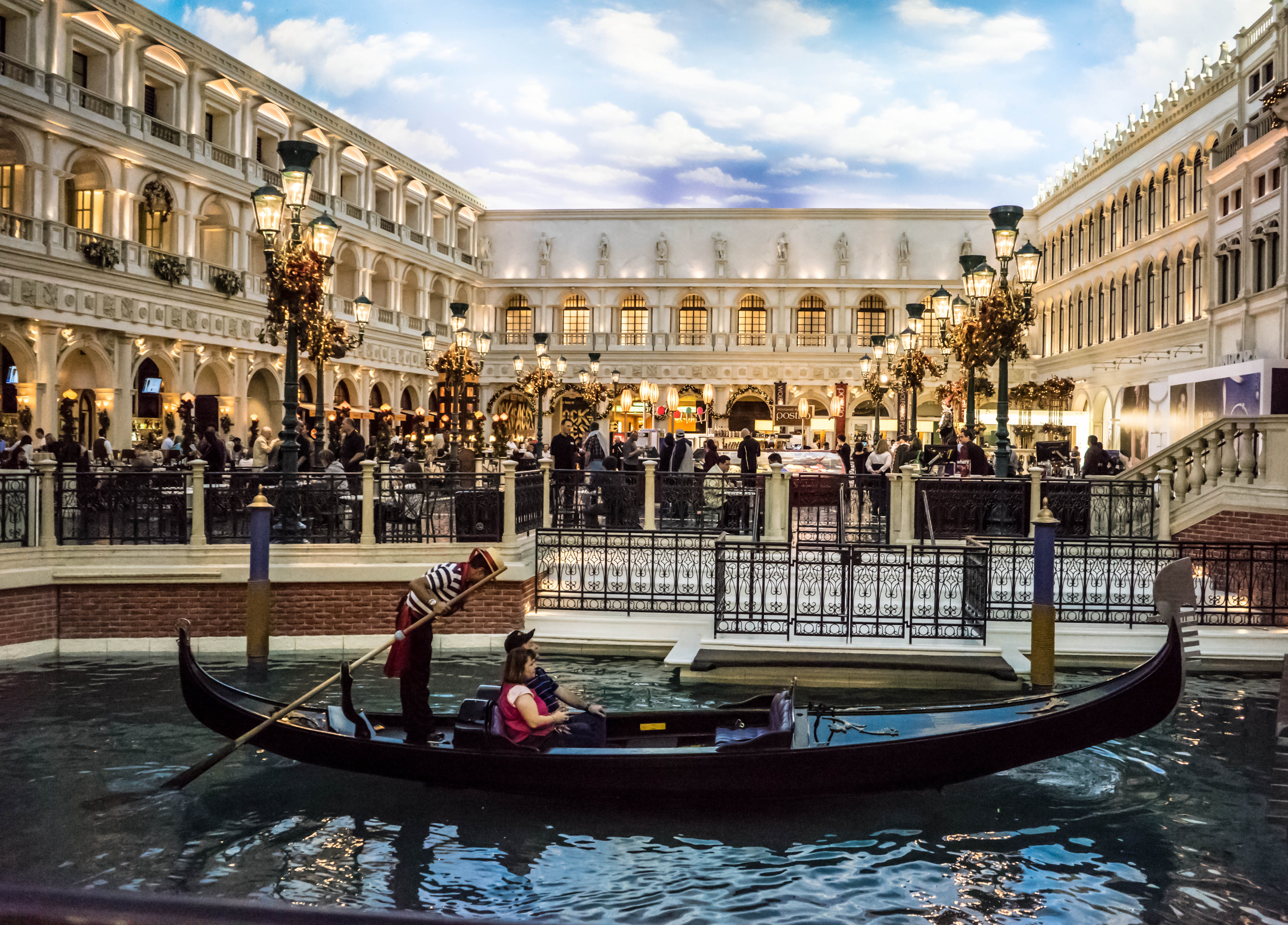 mode of transportation, cloud - sky, strip, hotel, travel destinations, venetian, couple, architecture, transportation, boat, Venetian, canal, travel, luxury, HD Wallpaper