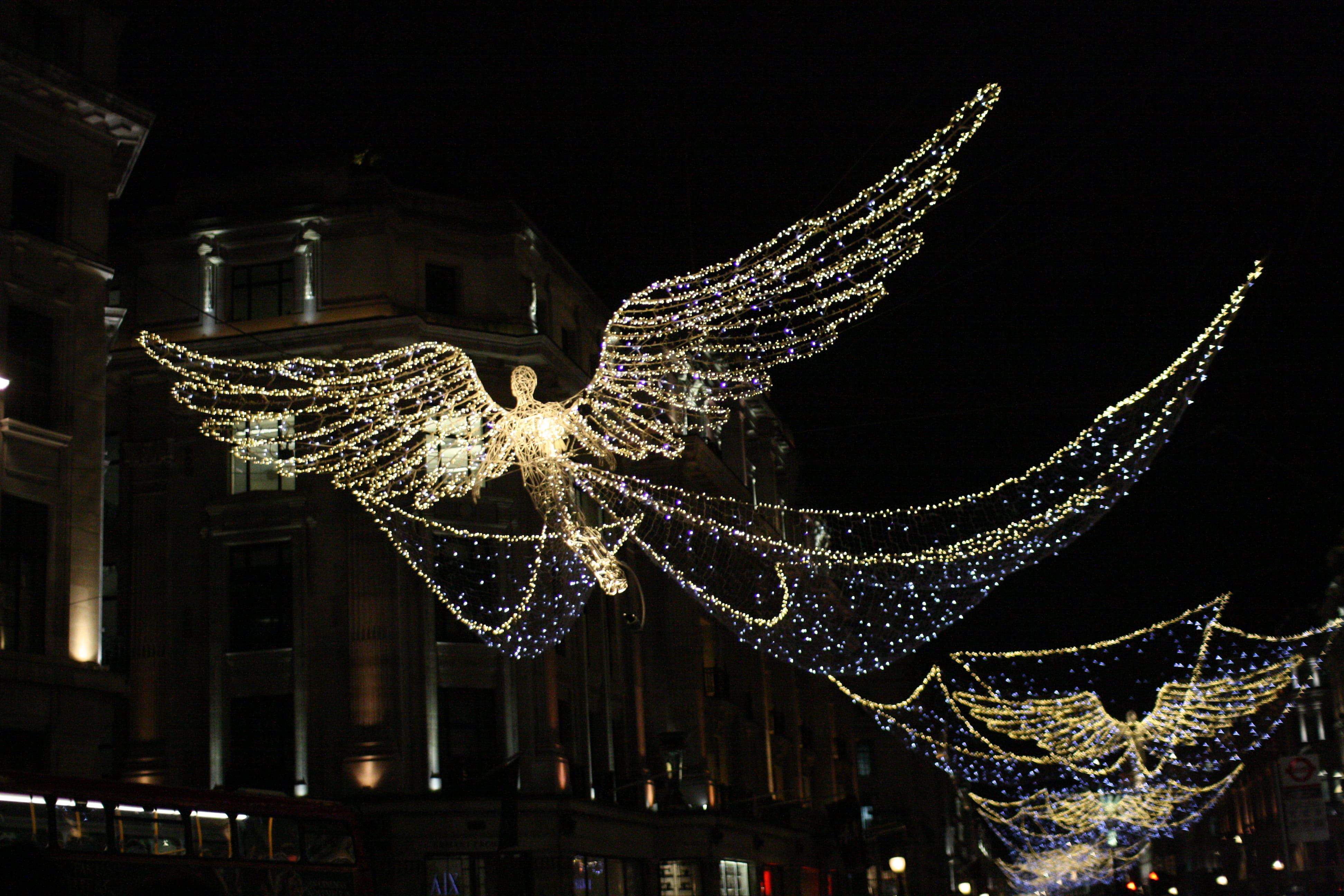 xmas lights, dorado, night, noche, christmas tree, built structure, golden, london, outdoors, luxury, lighting equipment, united kingdom, christmas decoration, HD Wallpaper