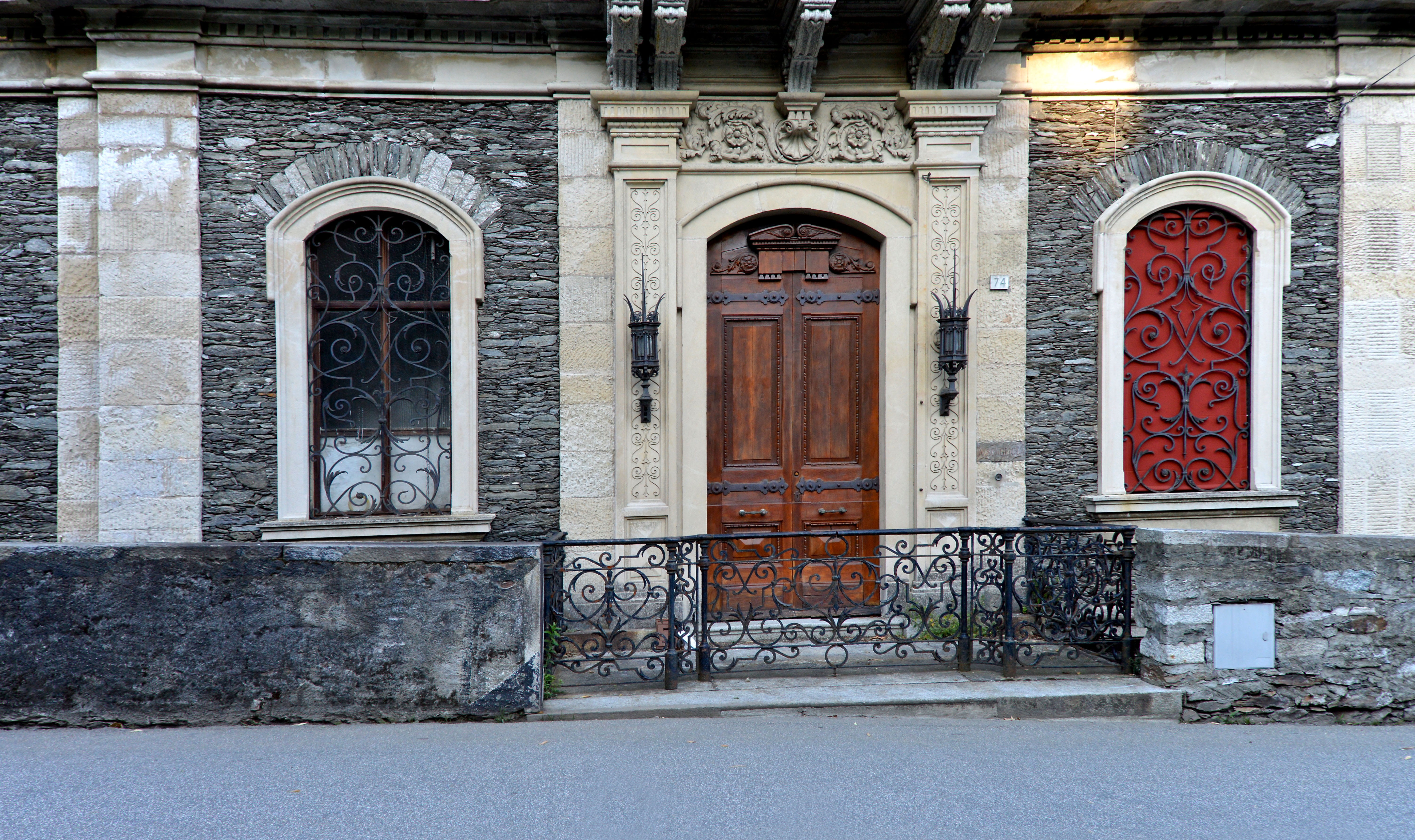 entrance, old, protection, 5K, door, house facade, history, window arches, safety, the past, wall - building feature, slate, wrought iron, architectural style, HD Wallpaper