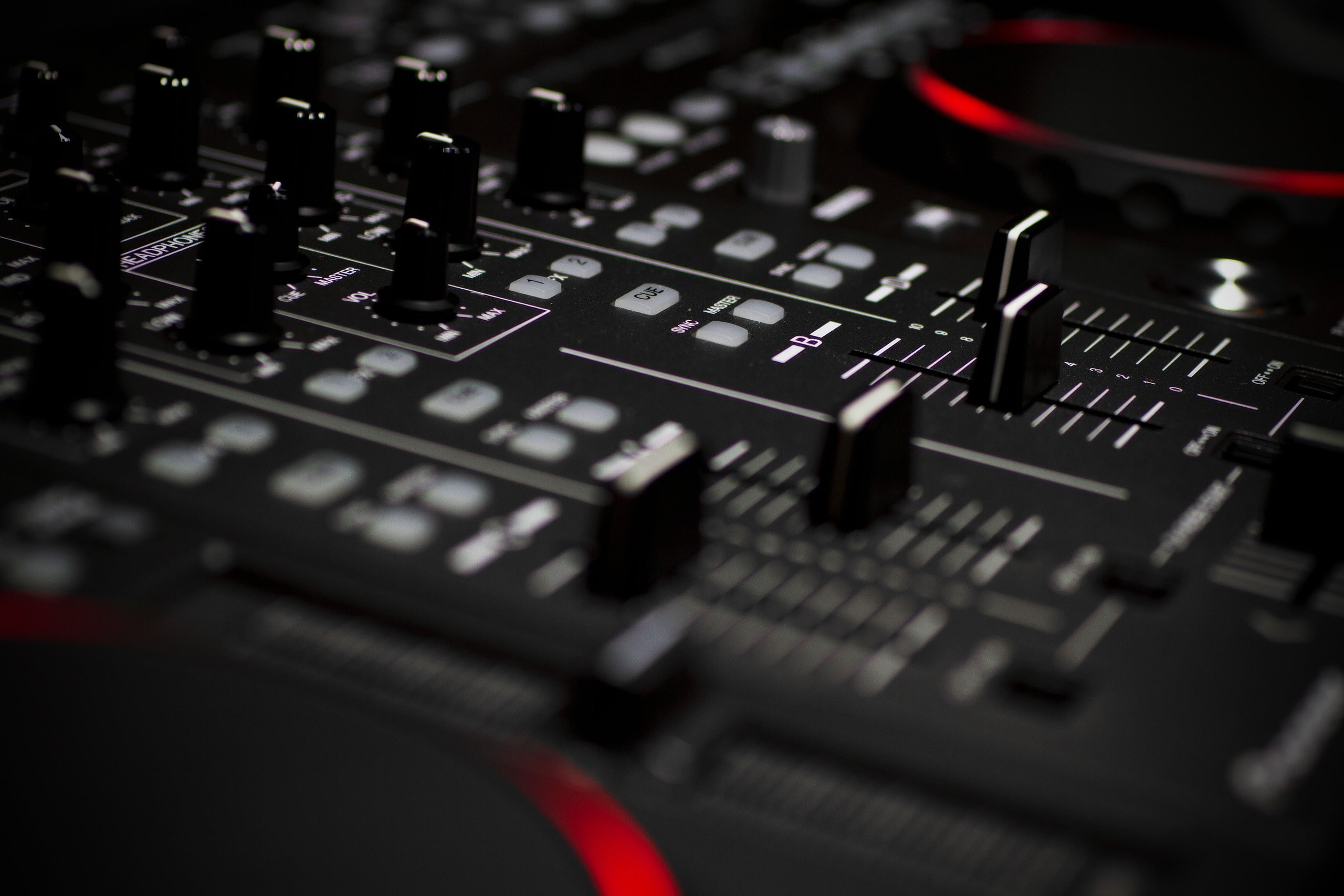 recording studio, audio equipment, equipment, electronics industry, selective focus, electrical equipment, complexity, industry, sound mixer, arts culture and entertainment, HD Wallpaper