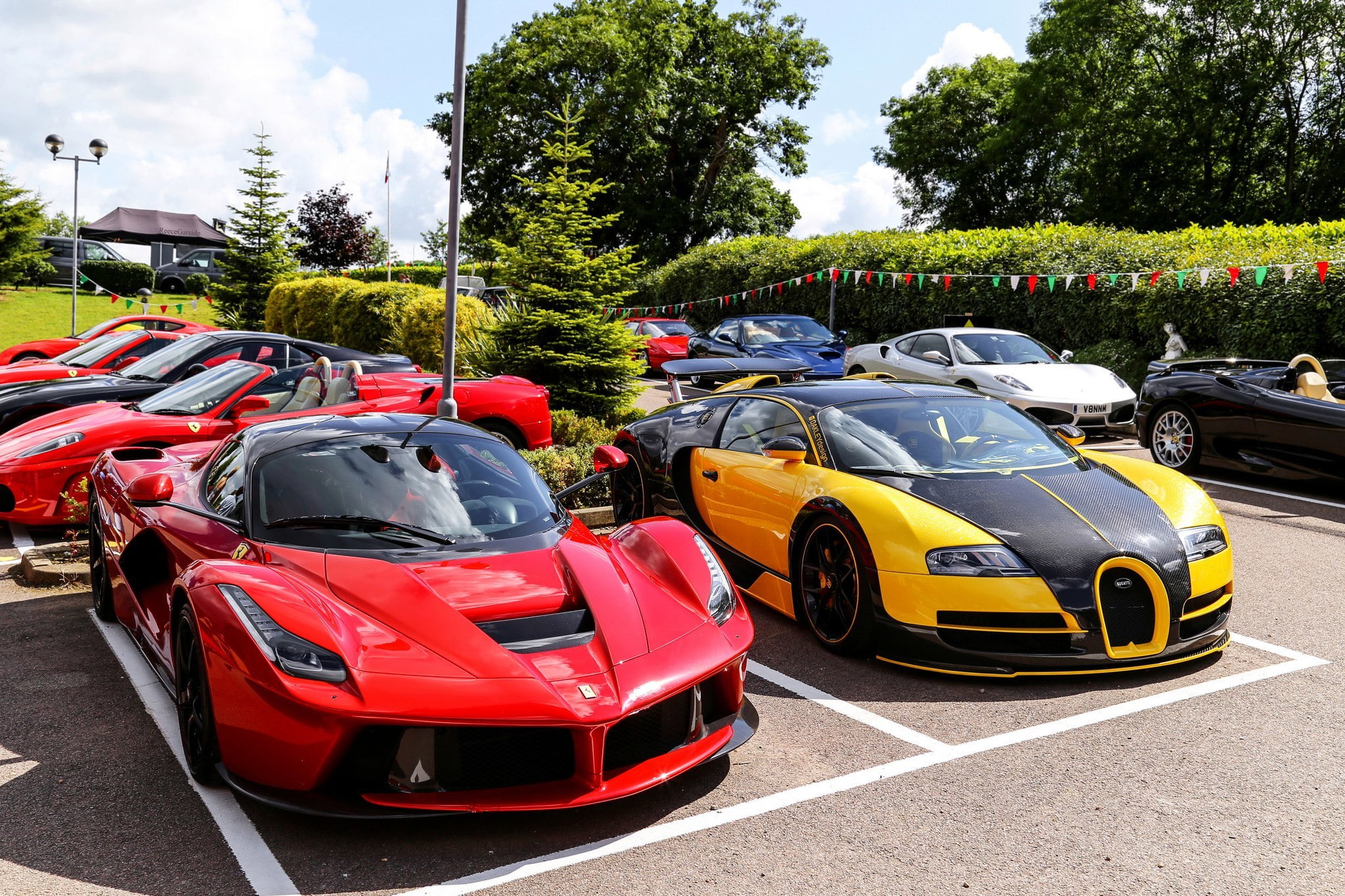Ferrari F430, Parking, LaFerrari, 1080P, supercars, Bugatti, Oakley Design, Veyron, HD Wallpaper