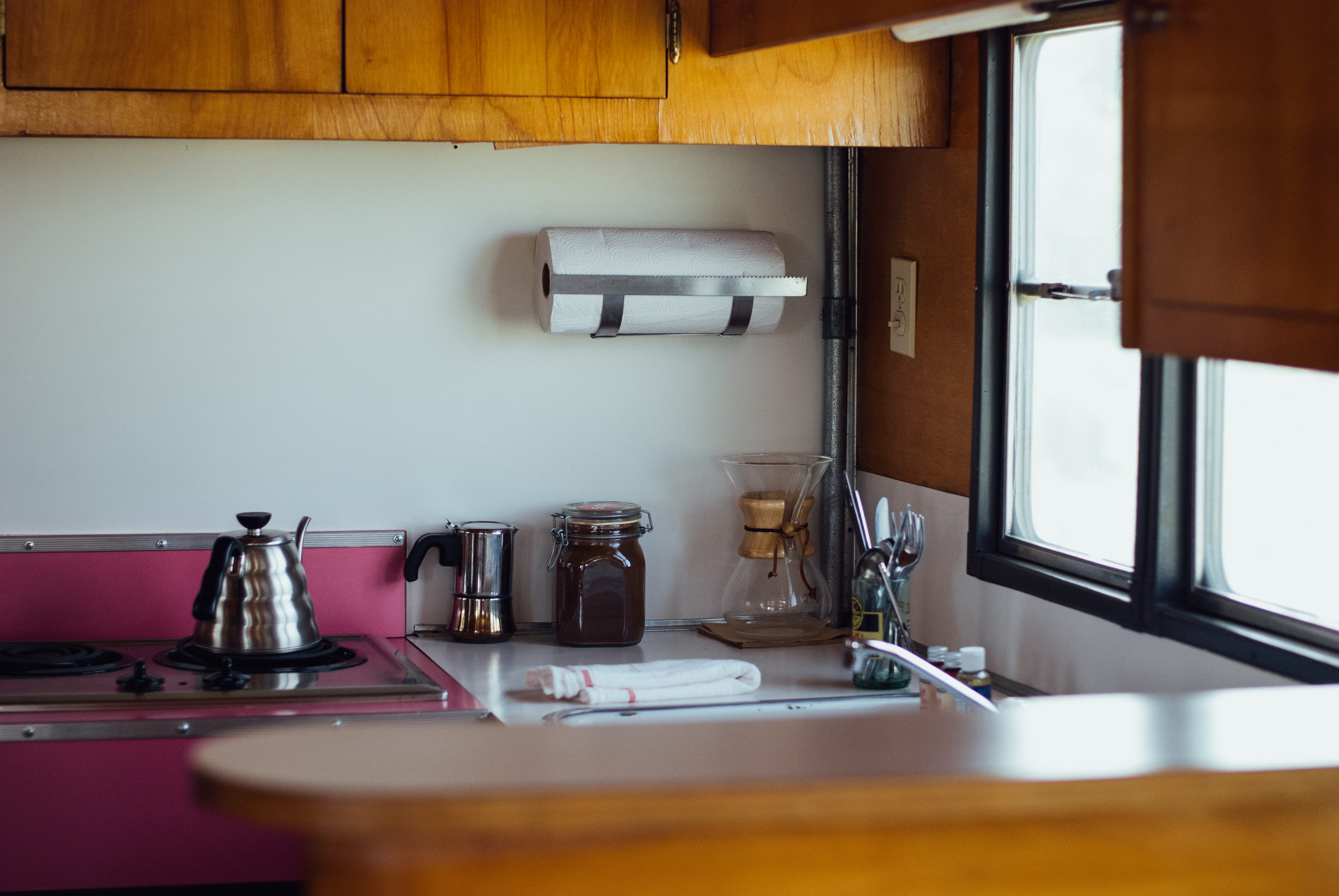 no people, absence, appliance, shelf, home, stove, kitchen utensil, wood - material, indoors, domestic kitchen, coffee maker, wall - building feature, container, HD Wallpaper