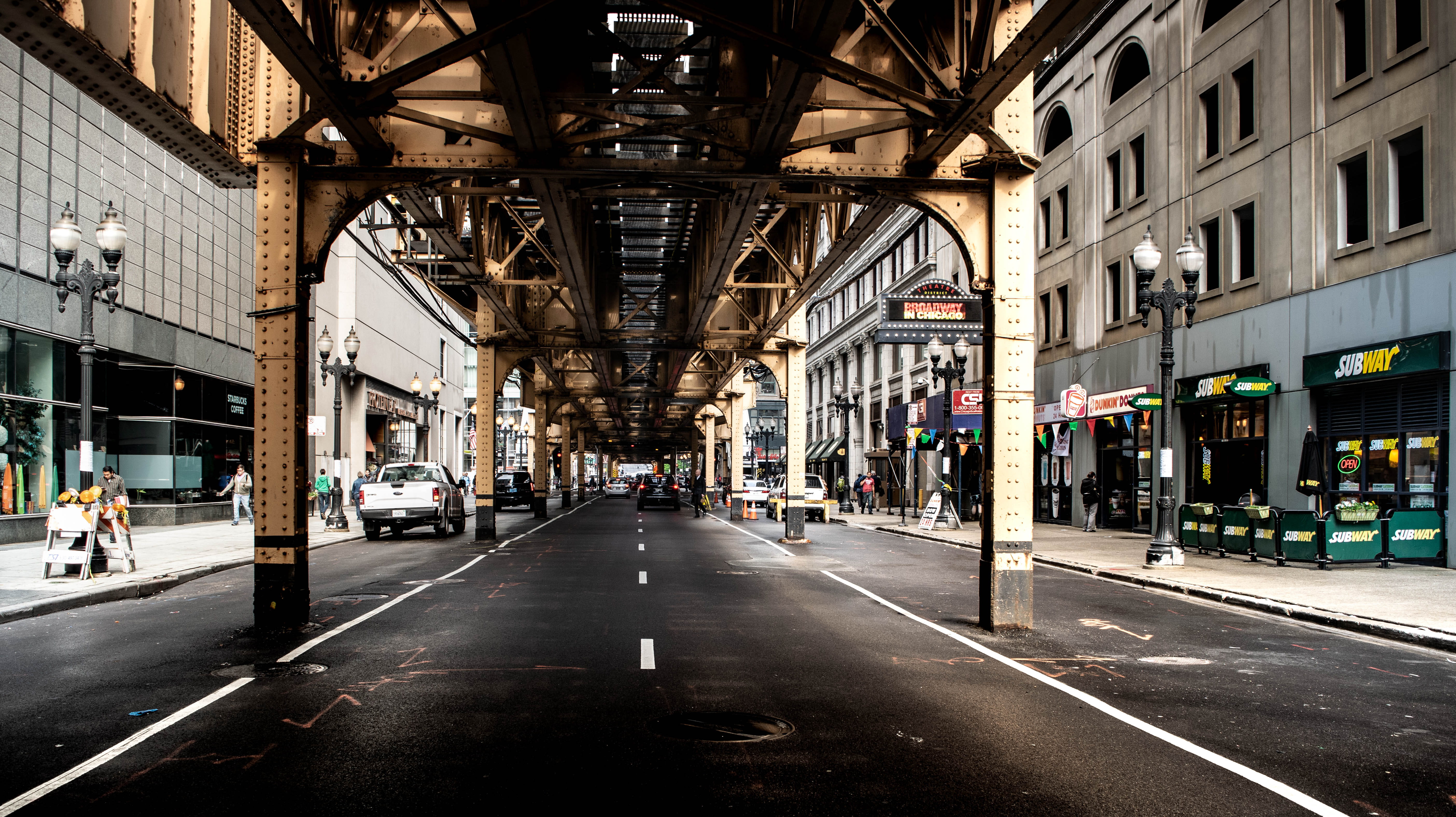 city view, incidental people, stores, car, building exterior, modern, road marking, architecture, vehicles, city life, traffic, the way forward, public, HD Wallpaper