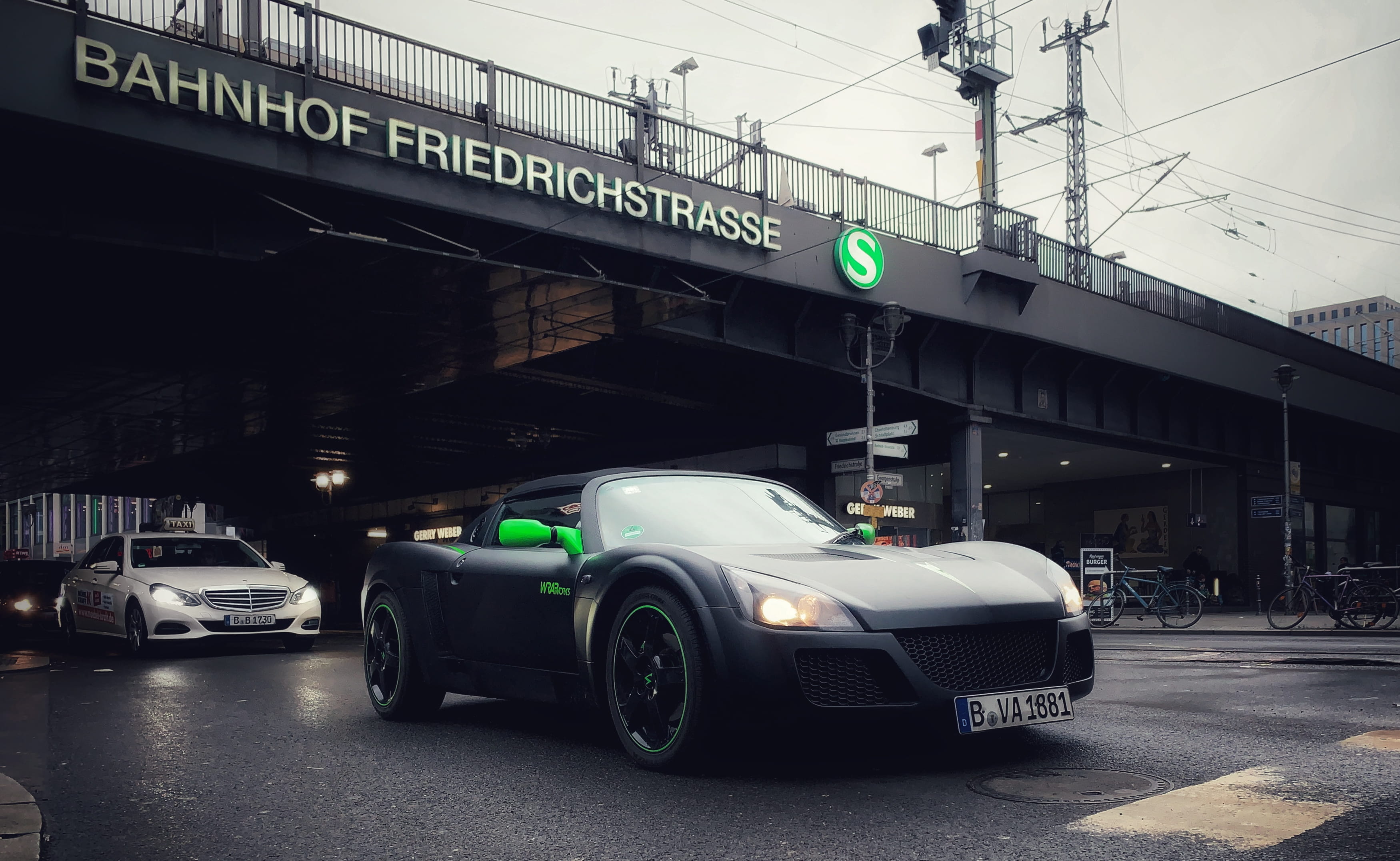 communication, car, machine, western script, sign, bike, light, day, berlin, no people, transportation, spoke, urban, 2K, black, connection, motor vehicle, HD Wallpaper
