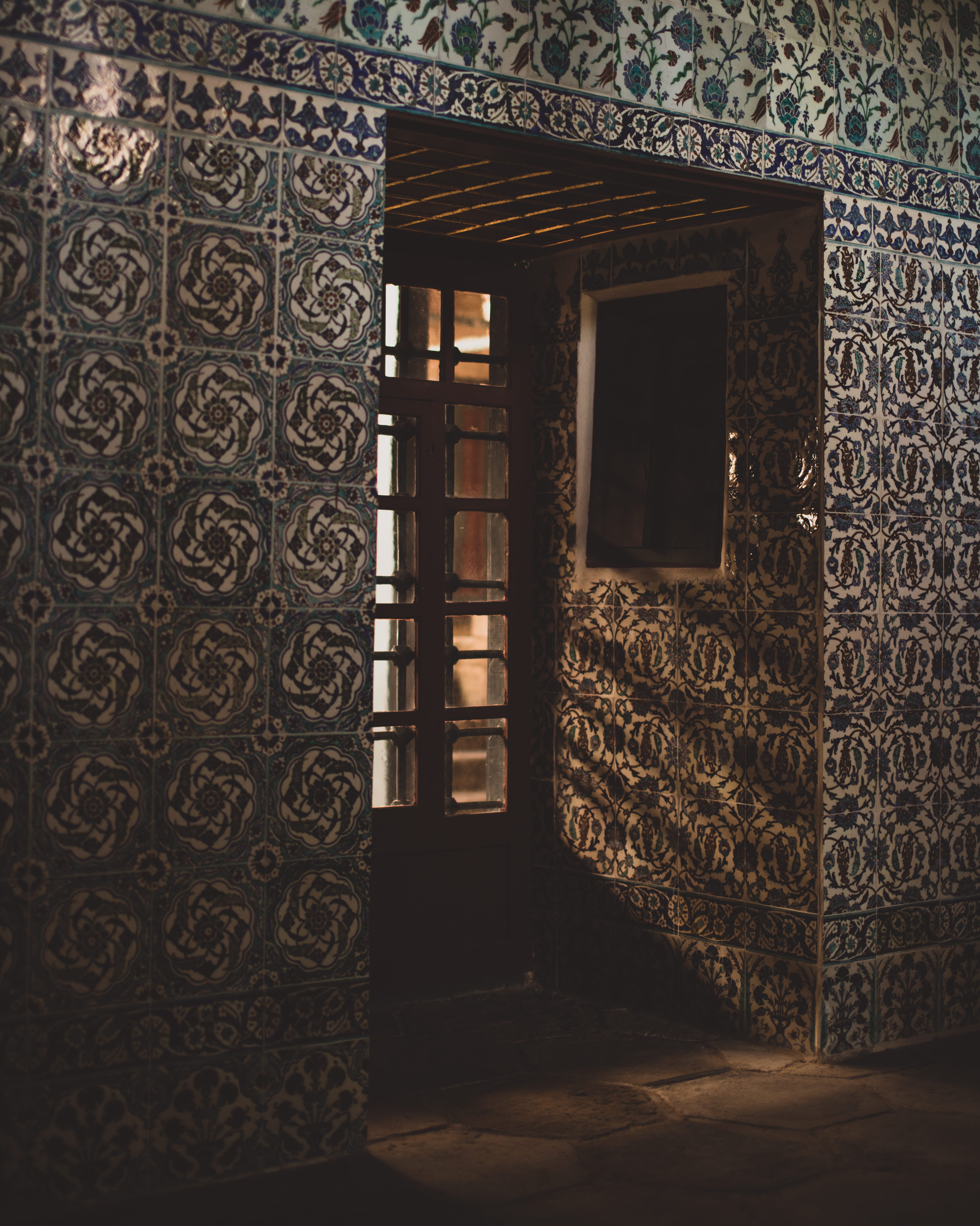 pattern, entrance, open, day, window, room, turkey, texture, dungeon, art, design, no people, mosaic, istanbul, floral pattern, built structure, door, ornate, Phone HD Wallpaper