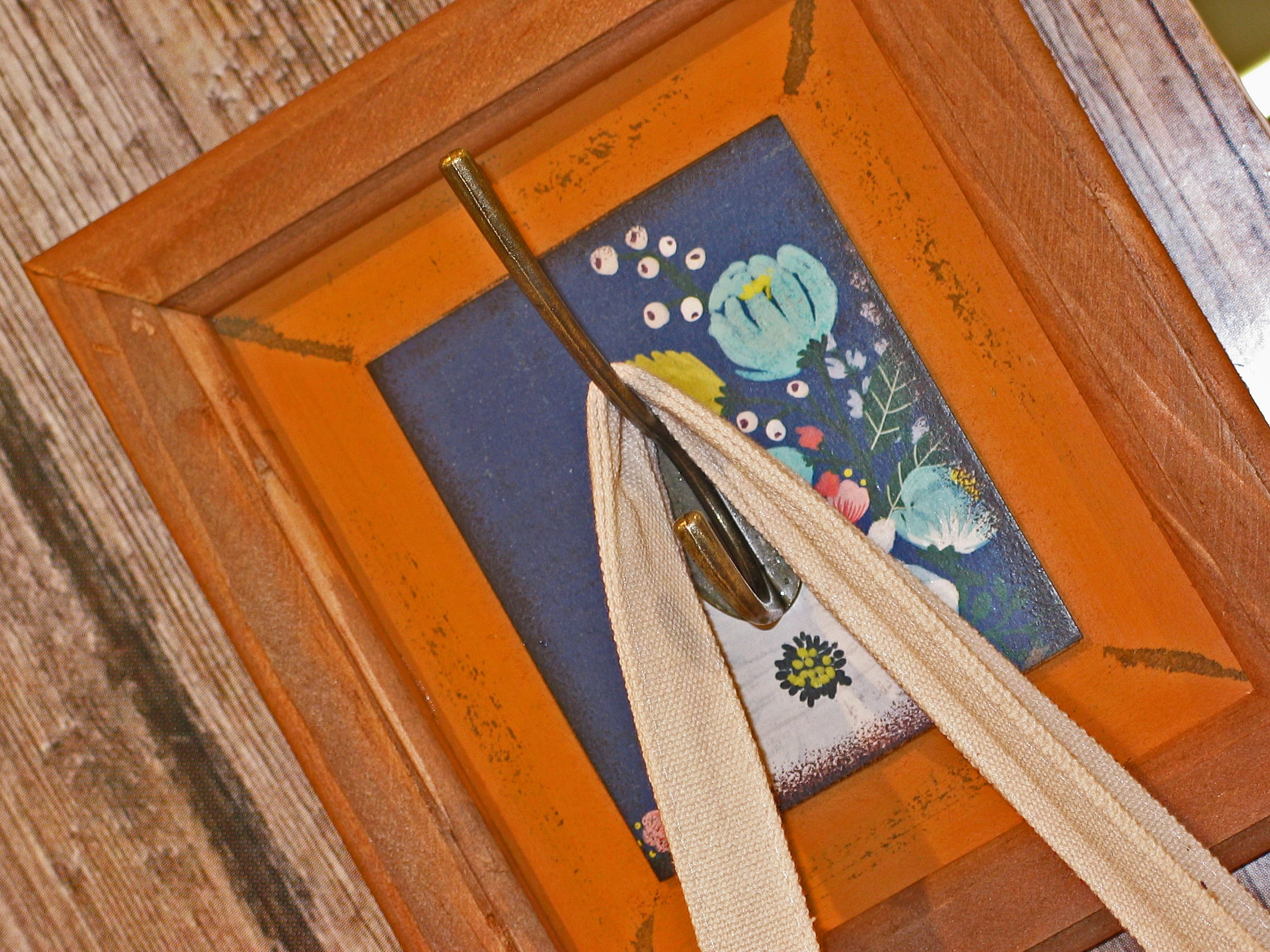 rustic, coat hooks, bag, mat, deco, decorative, close-up, background, letter, day, wardrobe, brown, flower picture, entrance, indoors, handicraft, tinkered, HD Wallpaper