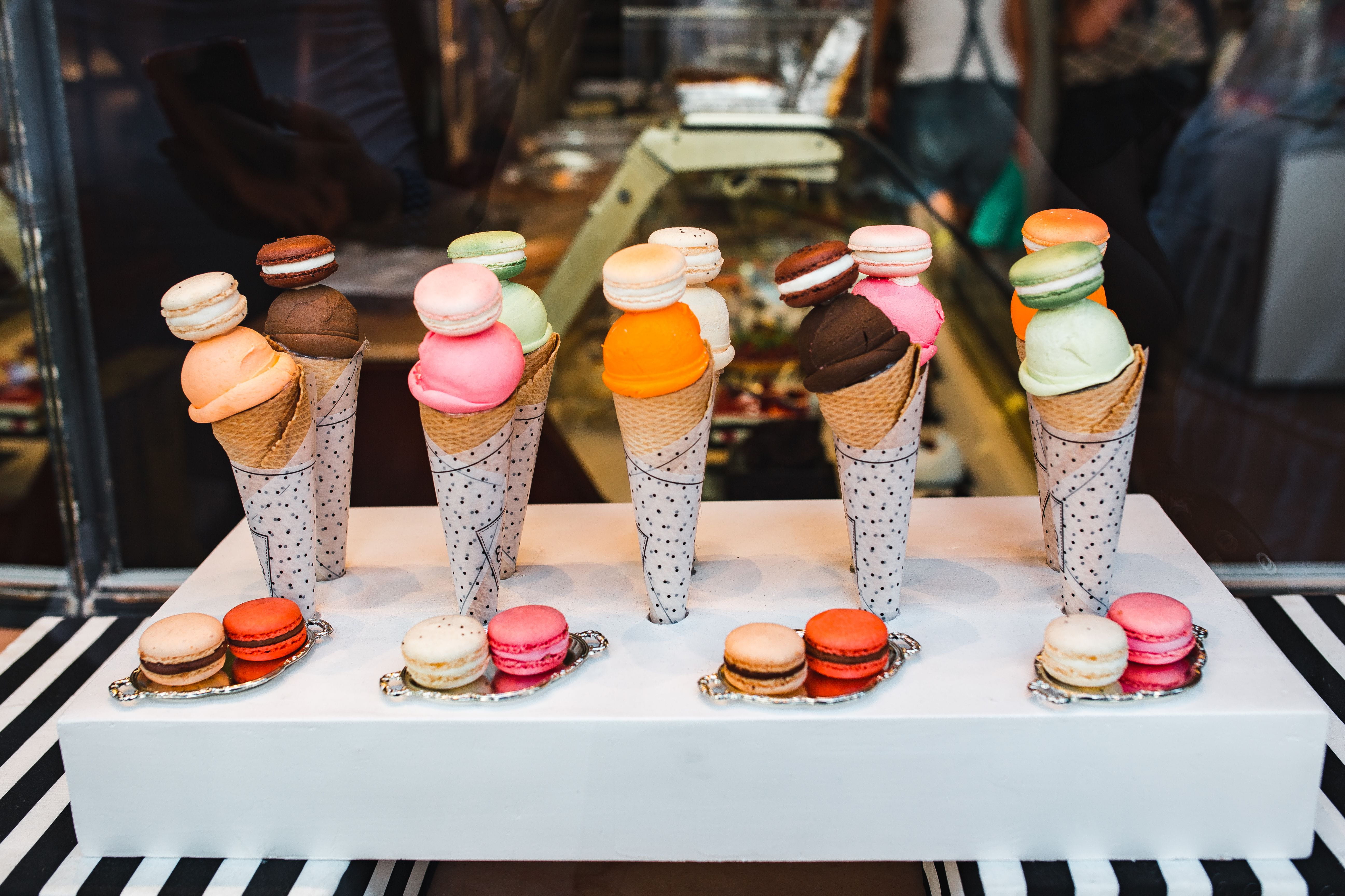 sweet, shopping, ice, womenswear, still life, close-up, shop, colorful, mannequin, spain, for sale, multi colored, sale, macaroon, business, arrangement, HD Wallpaper
