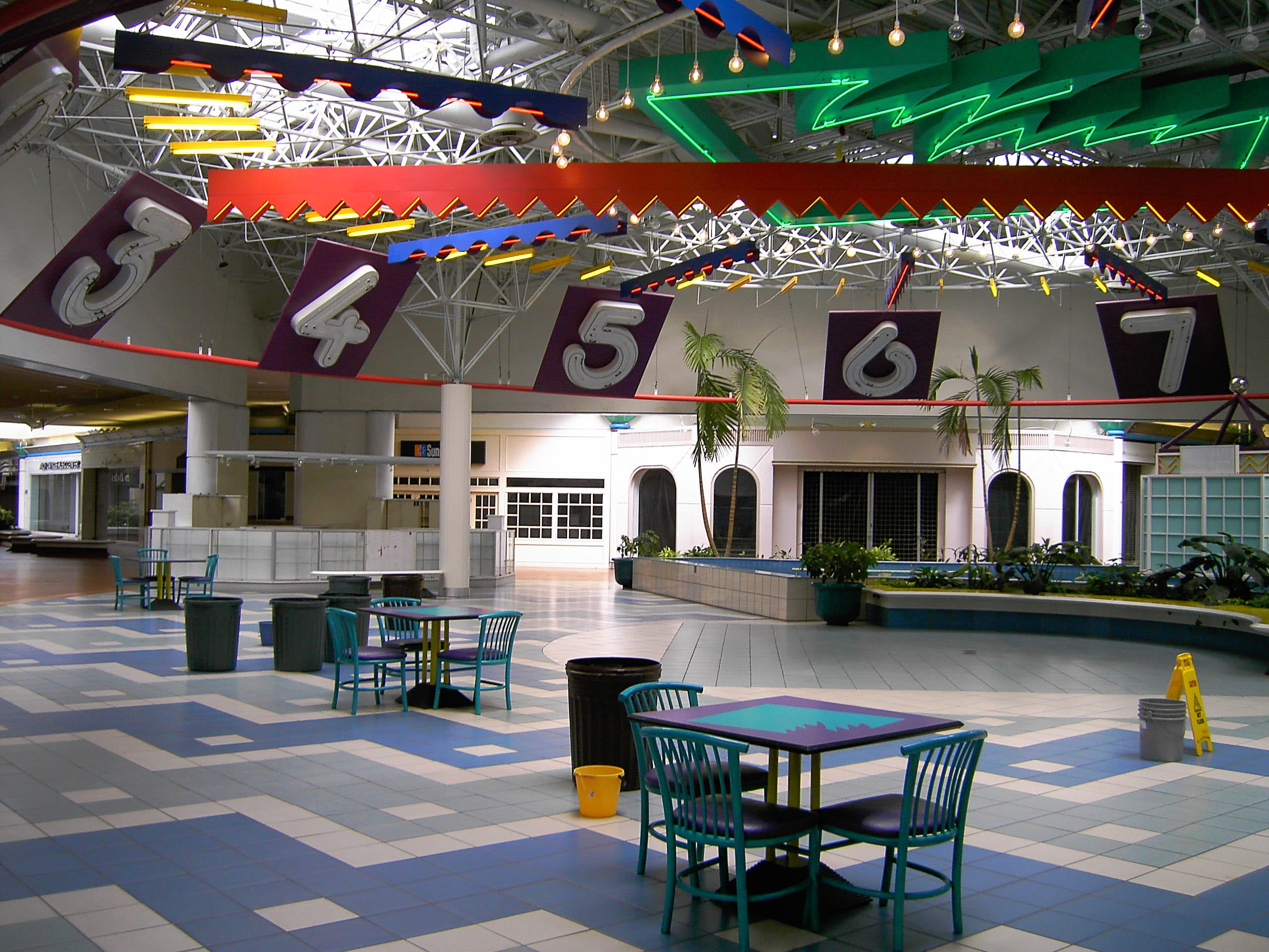 restaurant, table, mall, city, indoors, illuminated, seat, myrtle, photos, empty, shopping center, carolina, business, square, day, communication, 2K, HD Wallpaper
