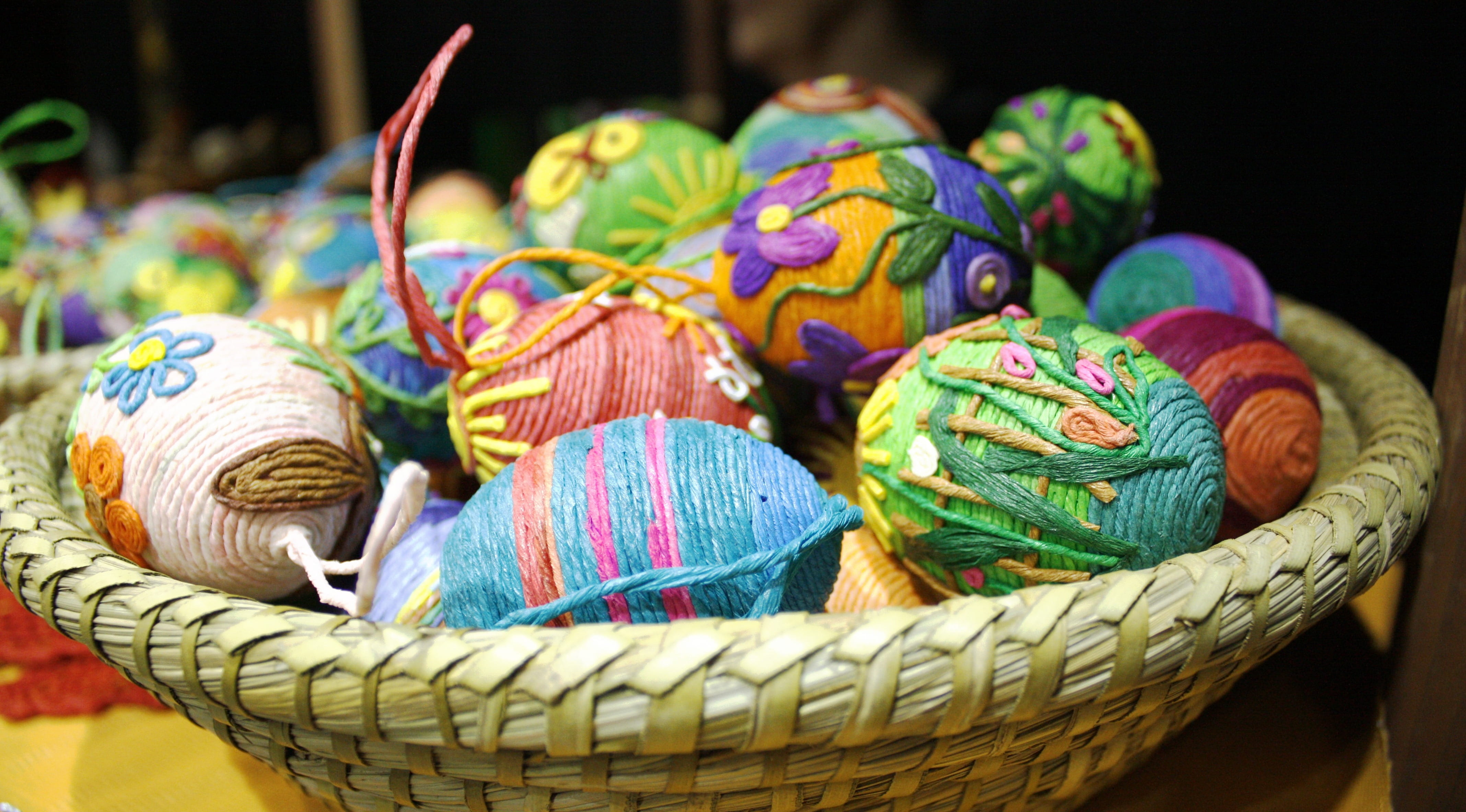 material, the art of, colors, easter egg, 4K, flowers, art and craft, wicker, easter eggs, cultures, balls, close-up, indoors, thread, color, ball of wool, HD Wallpaper