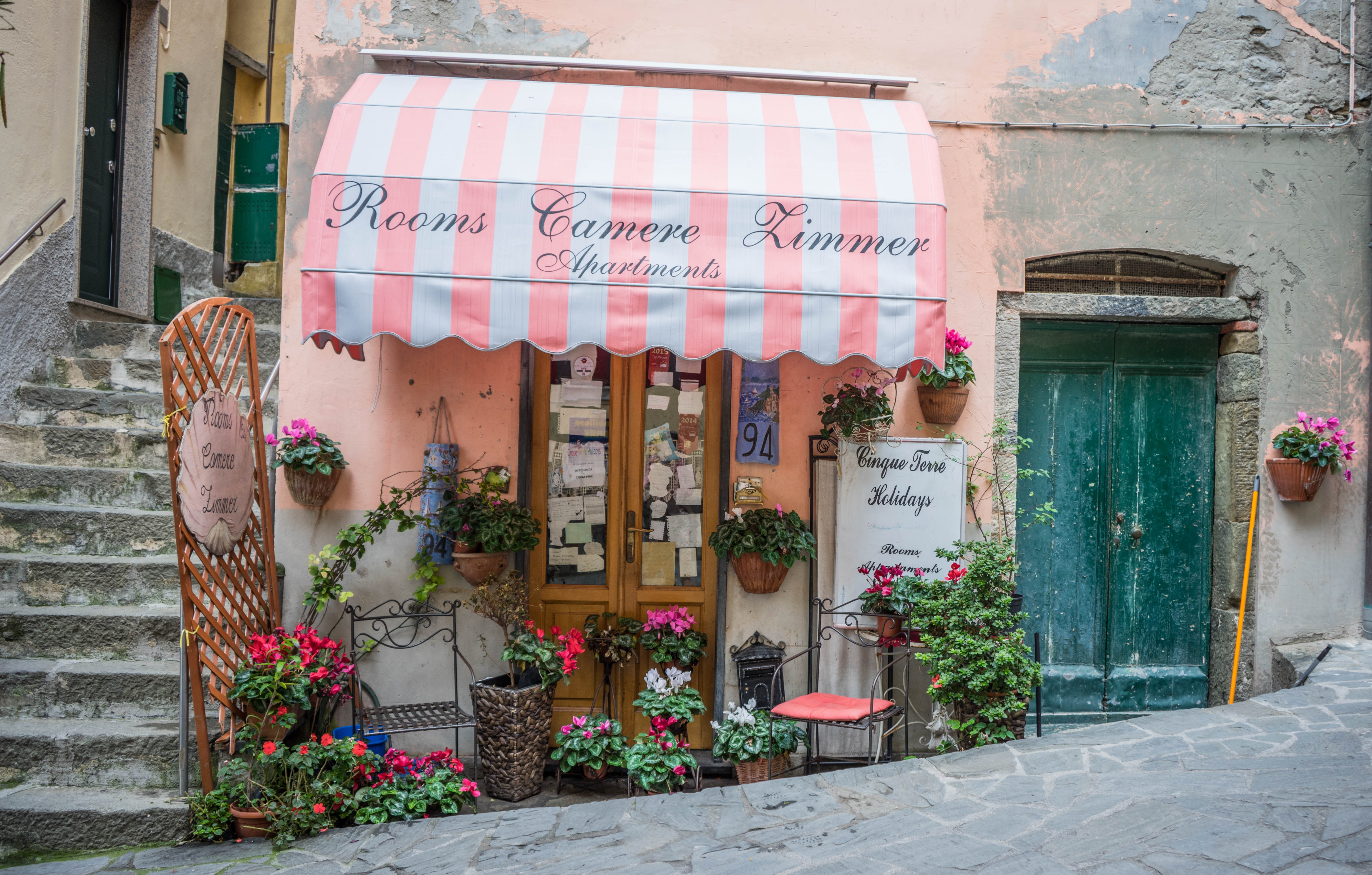 welcoming, built structure, flower pot, communication, rooms, text, limmer, western script, street, italy, plant, nature, camere, 5K, day, non-western script, HD Wallpaper