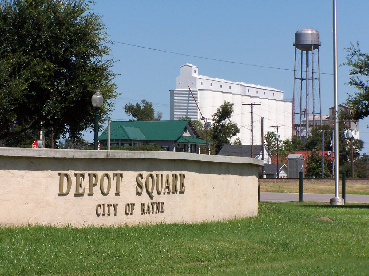 many, building, growth, building exterior, sky, public domain, Square, sports Venue, Rayne, plant, sign, depot square, nature, city, 480P, photos, grass, HD Wallpaper