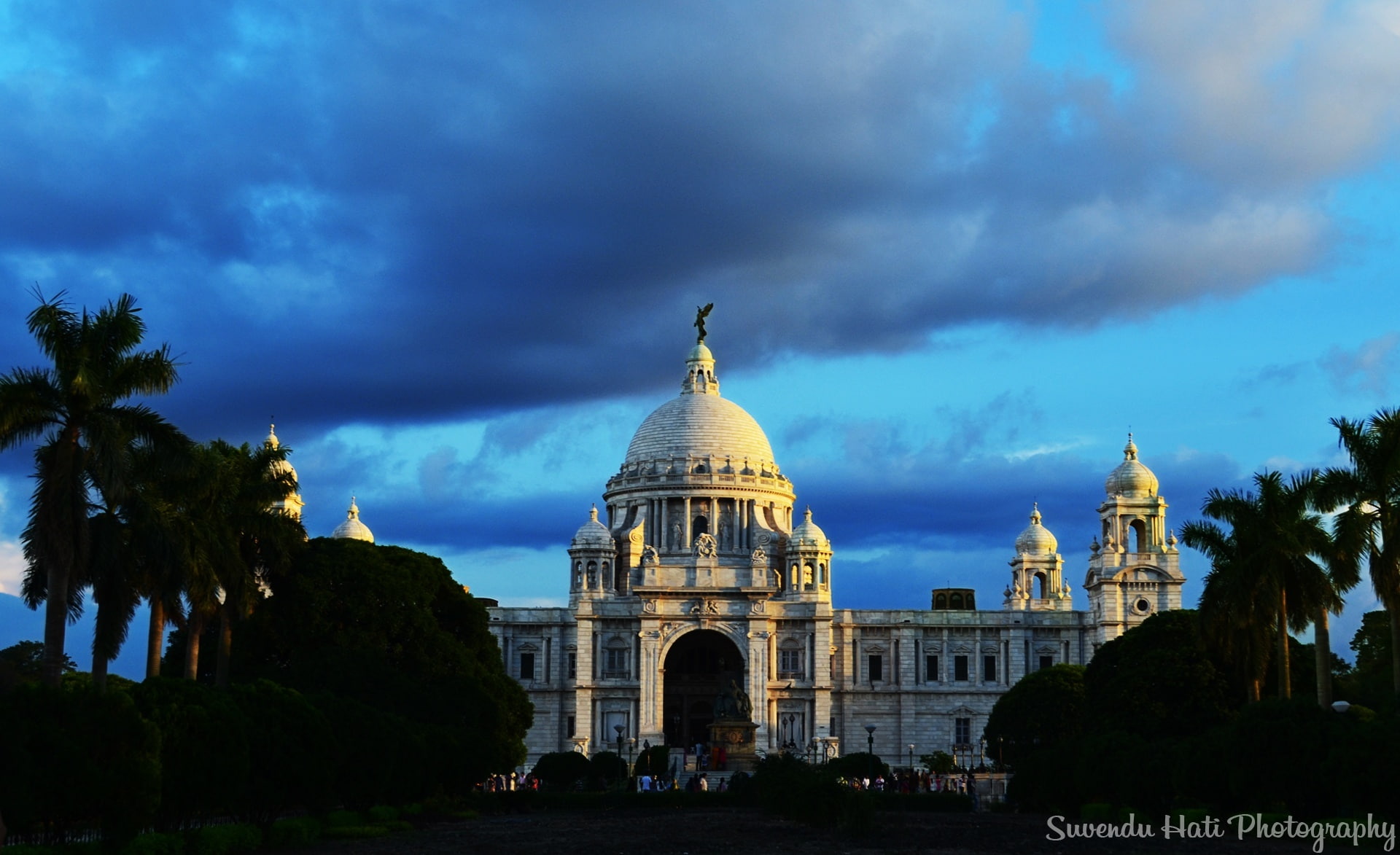 tree, built structure, incidental people, arch, Building, tourism, India, architecture, cloud - sky, Clouds, Victoria, belief, 1080P, sky, nature, travel, HD Wallpaper
