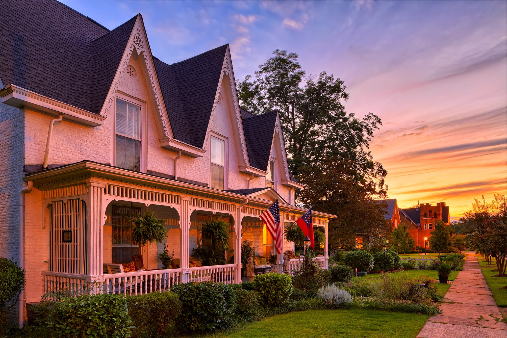 the evening, glow, West Point, street, the bushes, 1080P, the sky, home, trees, lawn, lights, Georgia, the sidewalk, USA, sunset, HD Wallpaper
