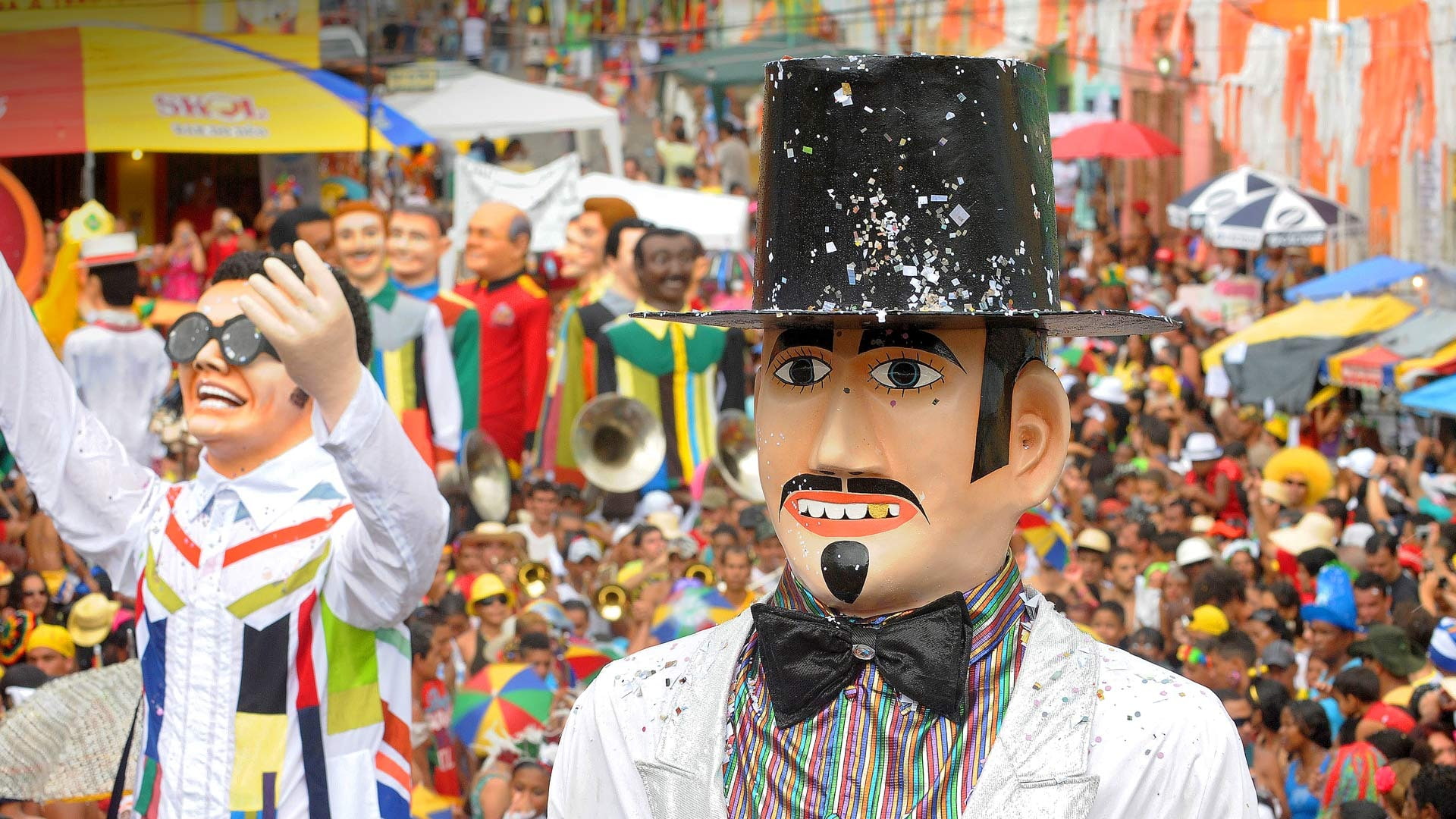 group of people, adult, carnival - celebration event, day, carnival, front view, dolls, 1080P, crowd, city, giant, celebration, headshot, outdoors, arts culture and entertainment, HD Wallpaper