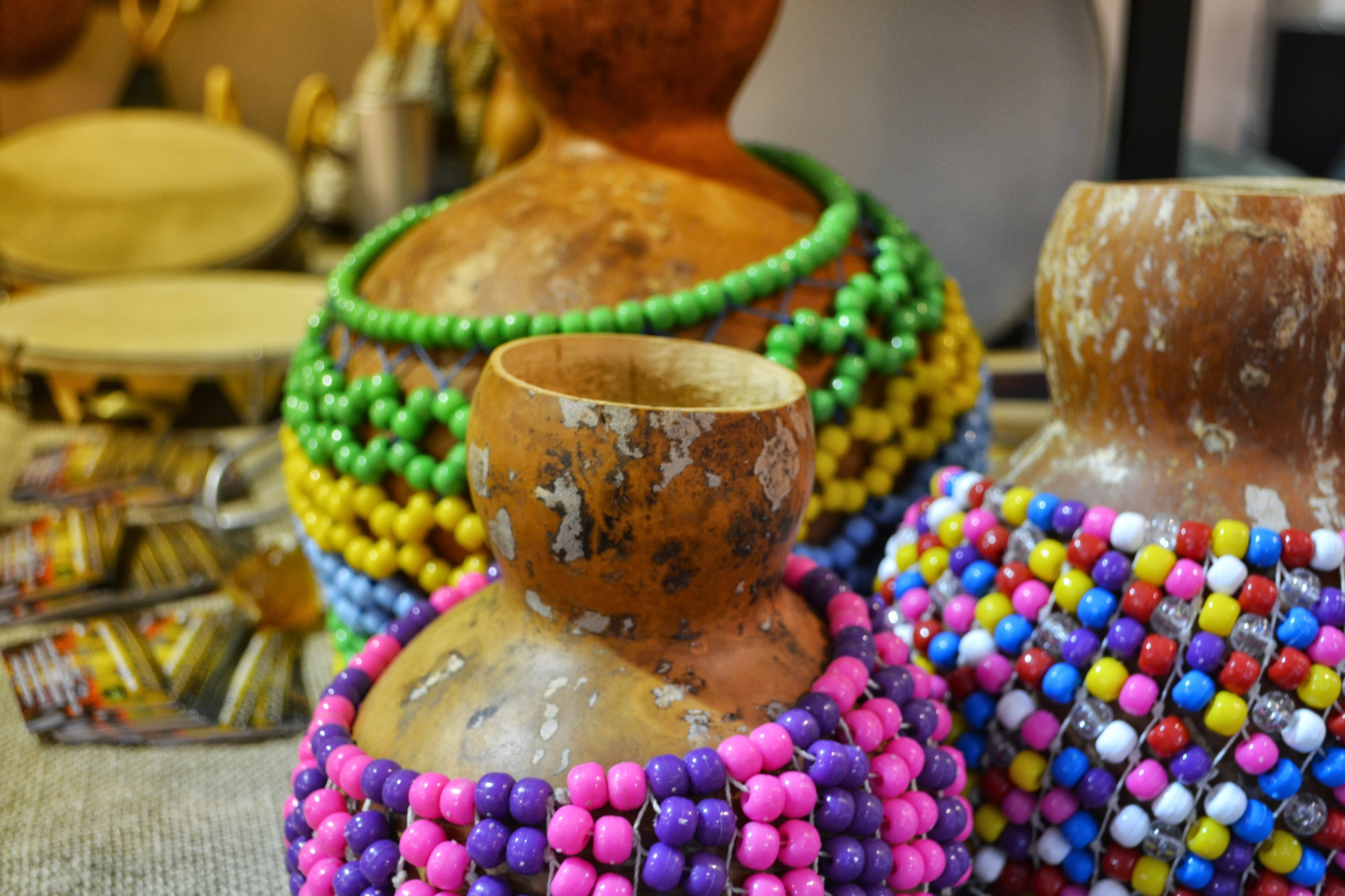 food and drink, art and craft, abundance, retail, table, bowl, sweet food, choice, business, focus on foreground, african, selective focus, indoors, store, HD Wallpaper