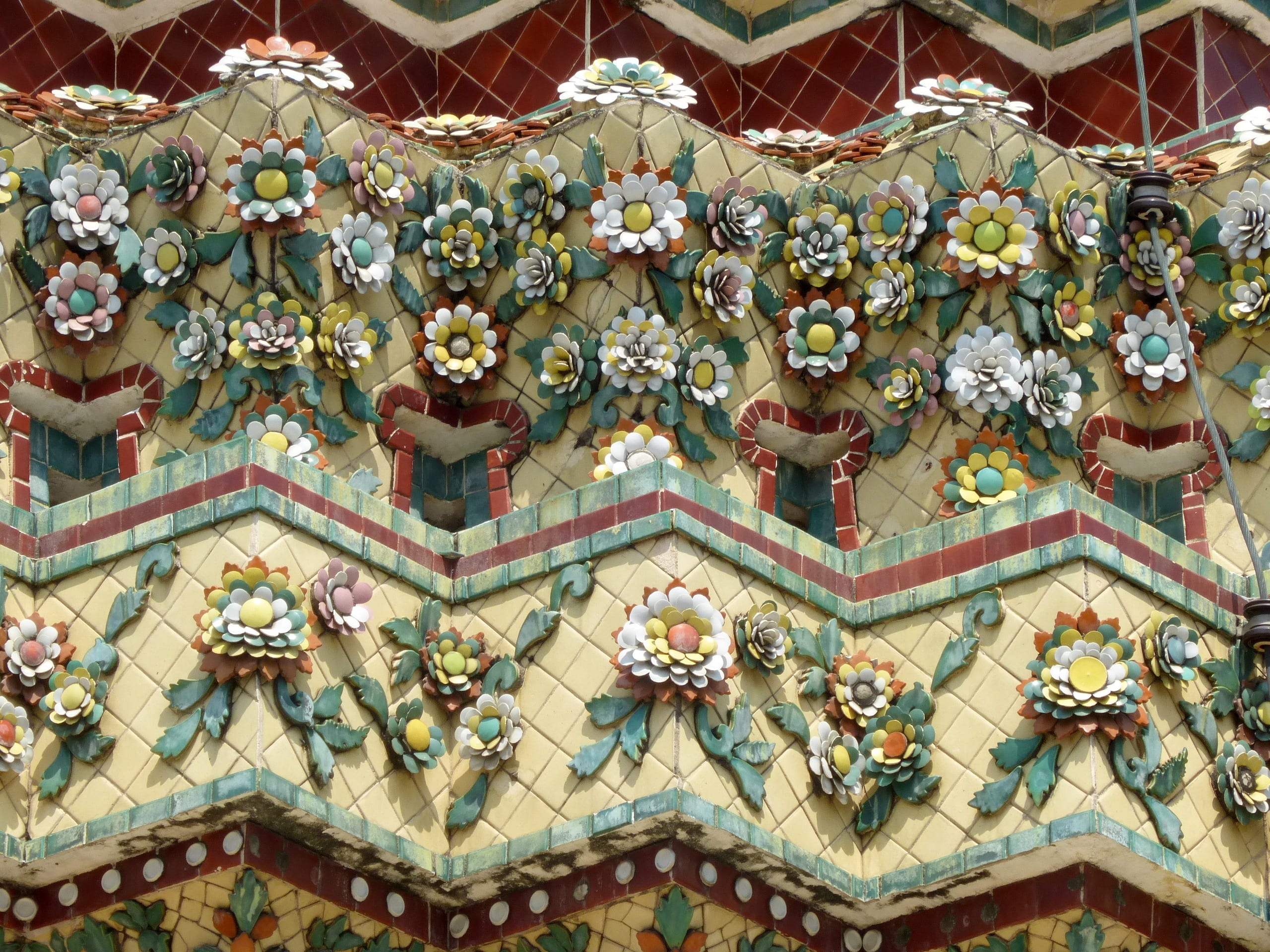 carving, ceramic, animal representation, architecture, ornate, representation, day, craft, thailand, art and craft, frieze, statue, no people, place of worship, HD Wallpaper