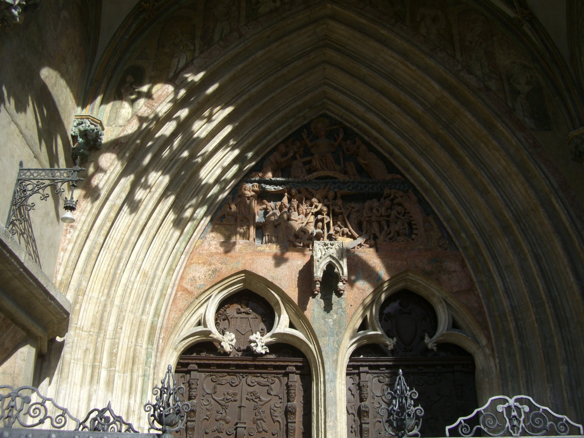 frieze, architecture, built structure, day, ornate, church door, carving, tracery, angel, building, court portal, wooden door, archway, 1080P, portal, HD Wallpaper