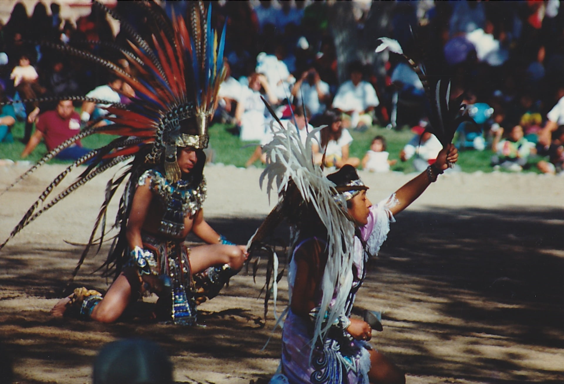 performance, arts culture and entertainment, rio de Janeiro, lifestyles, party - Social Event, happiness, headdress, powwow, festival, event, traditional clothing, HD Wallpaper