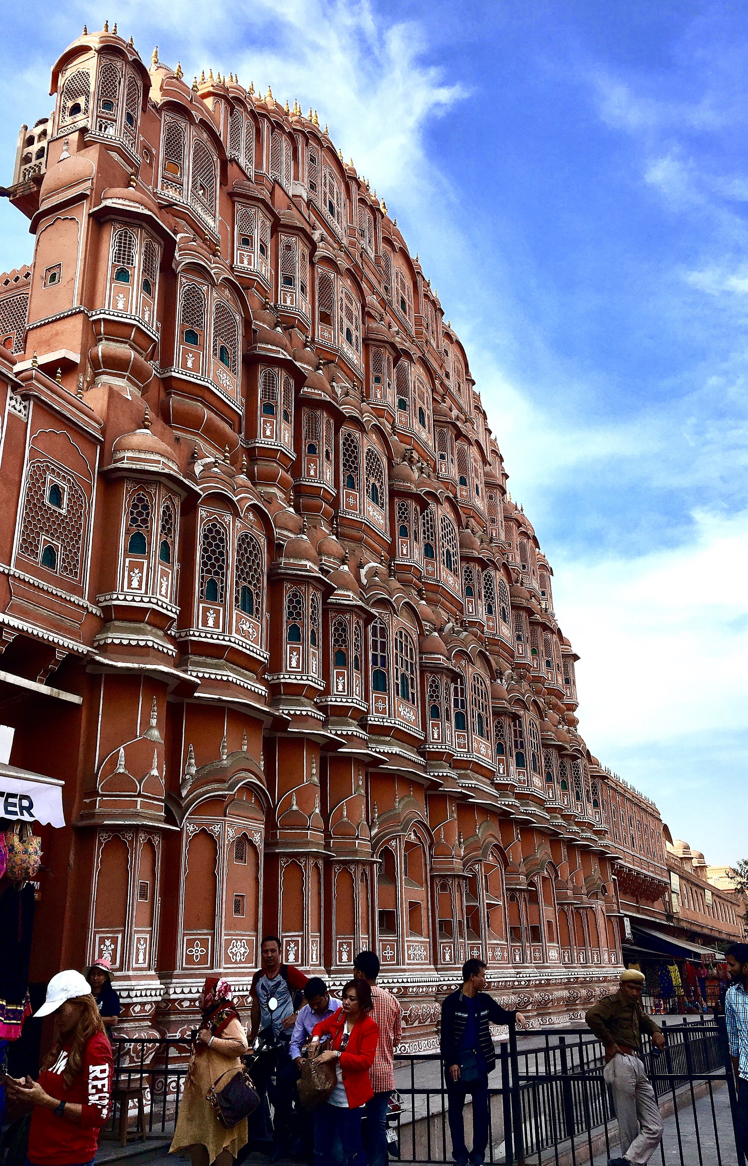 india, hawa, famous, sky, mahal, tourism, building, day, lifestyles, city life, crowd, outdoors, travel destinations, large group of people, monument, city, Phone HD Wallpaper