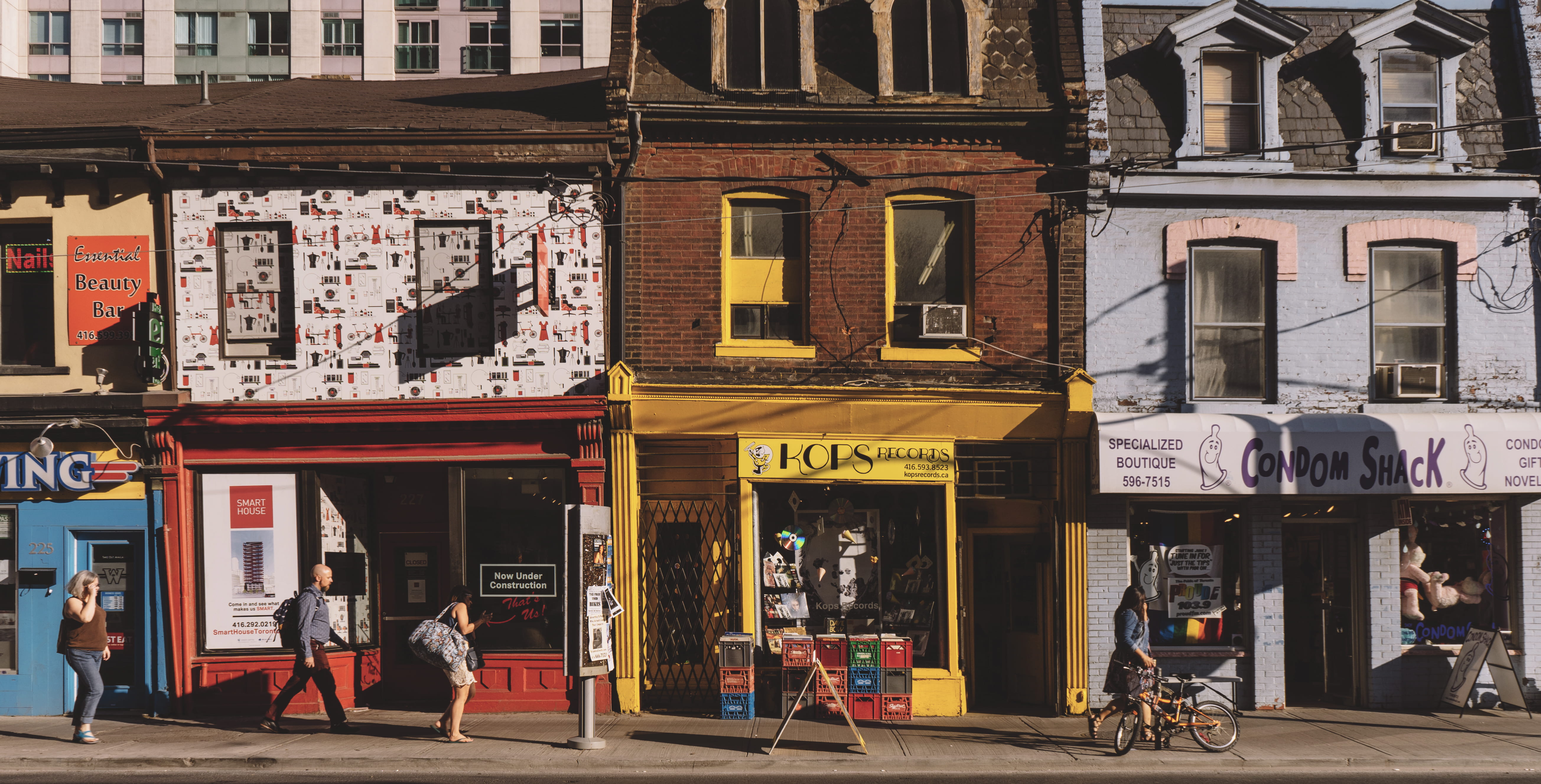 facade, day, shop, built structure, red, architecture, woman, city life, people, store, standing, adult, business, brick, crowd, city, 5K, structure, lifestyle, HD Wallpaper
