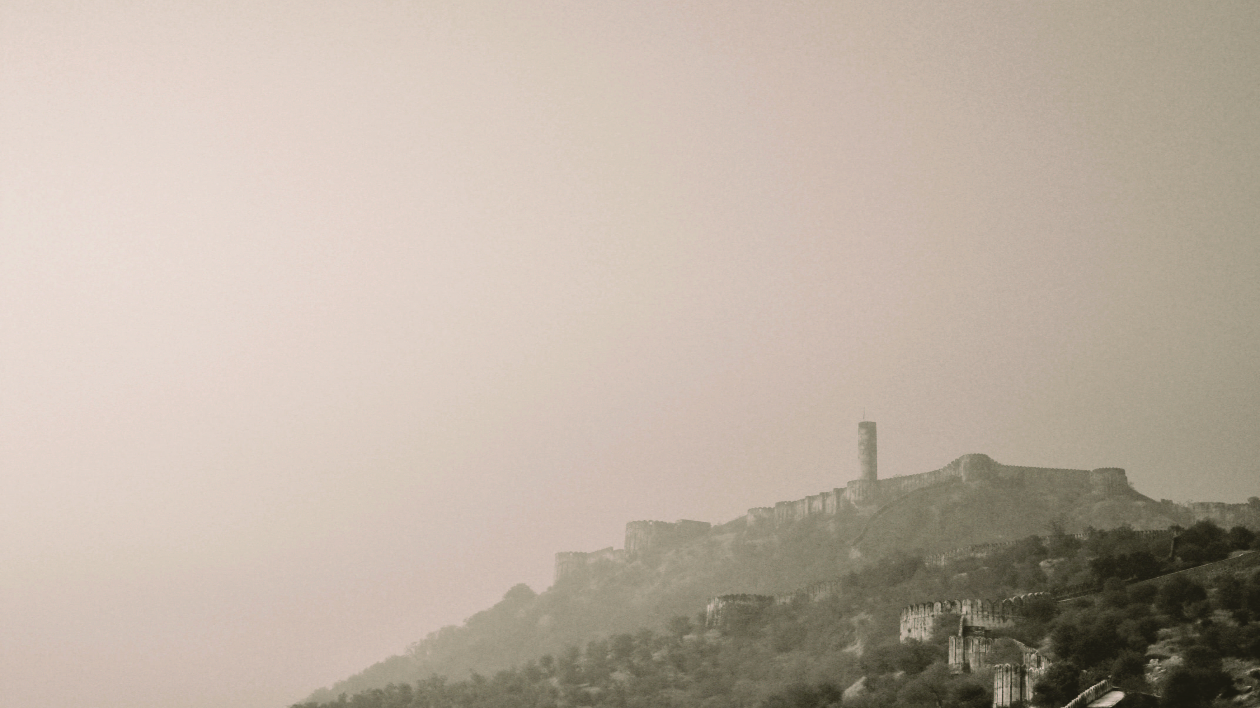 building, mountain range, jaipur, building exterior, tranquil scene, architecture, fog, history, no people, sky, copy space, beauty in nature, 4K, outdoors, HD Wallpaper