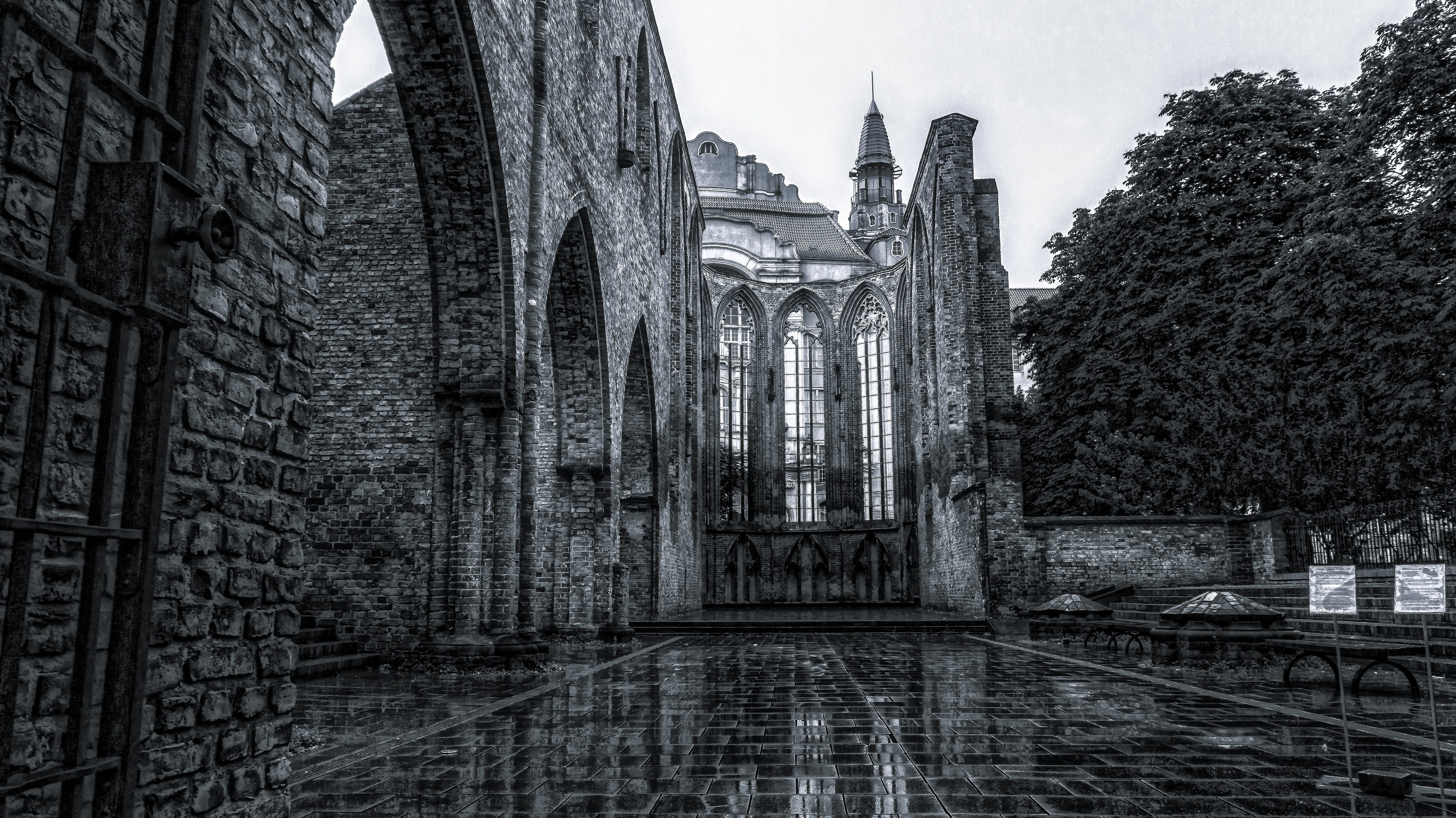 day, substantiate, sky, spirituality, building exterior, history, mirroring, no people, building, old ruin, black and white, stone, sw, architecture, religion, HD Wallpaper