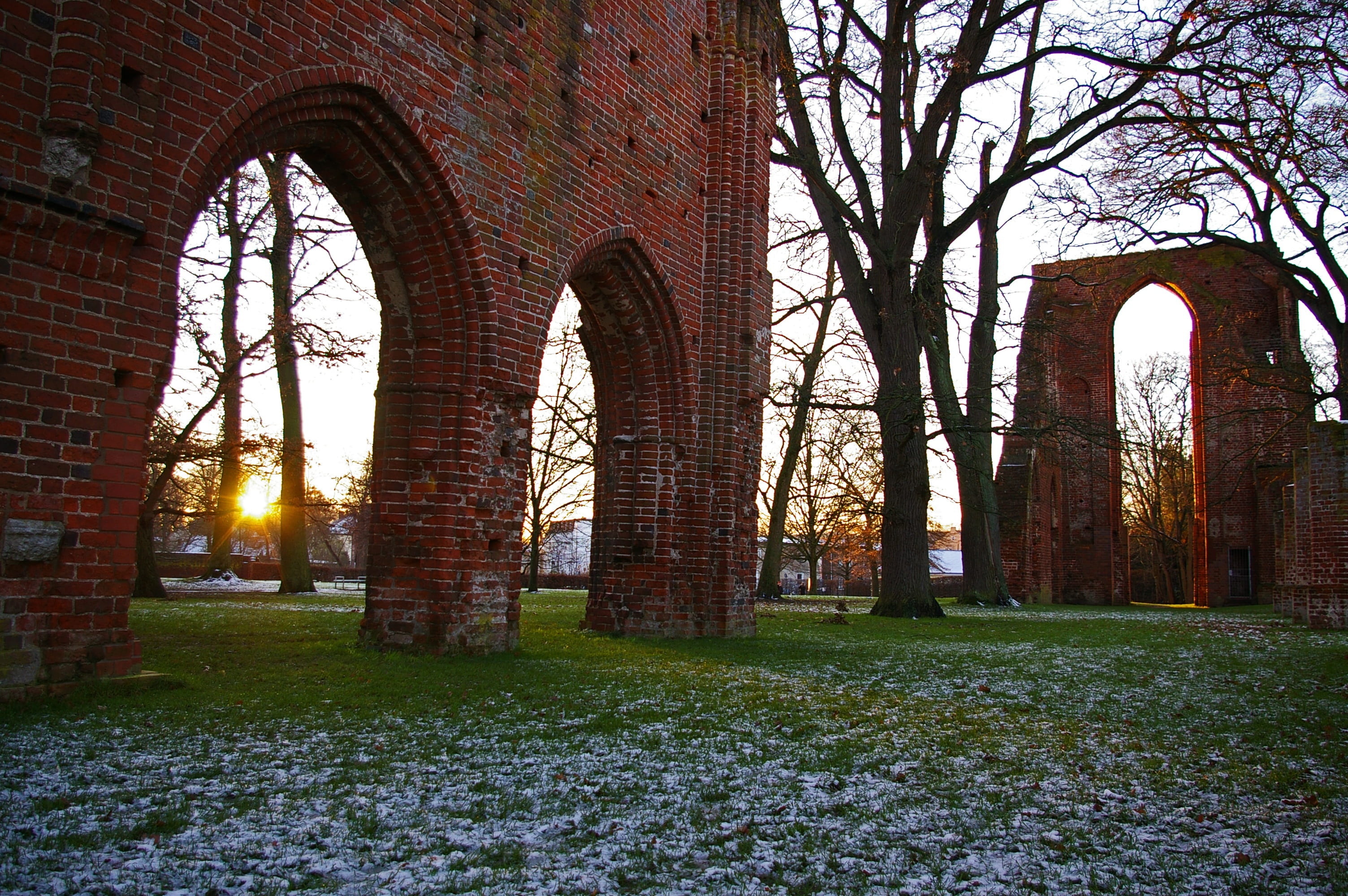 arch, twilight, 2K, ripe, dusk, monument, landscape, religion, day, historically, frost, atmosphere, evening sky, frozen, still, outdoors, cold, mood, HD Wallpaper