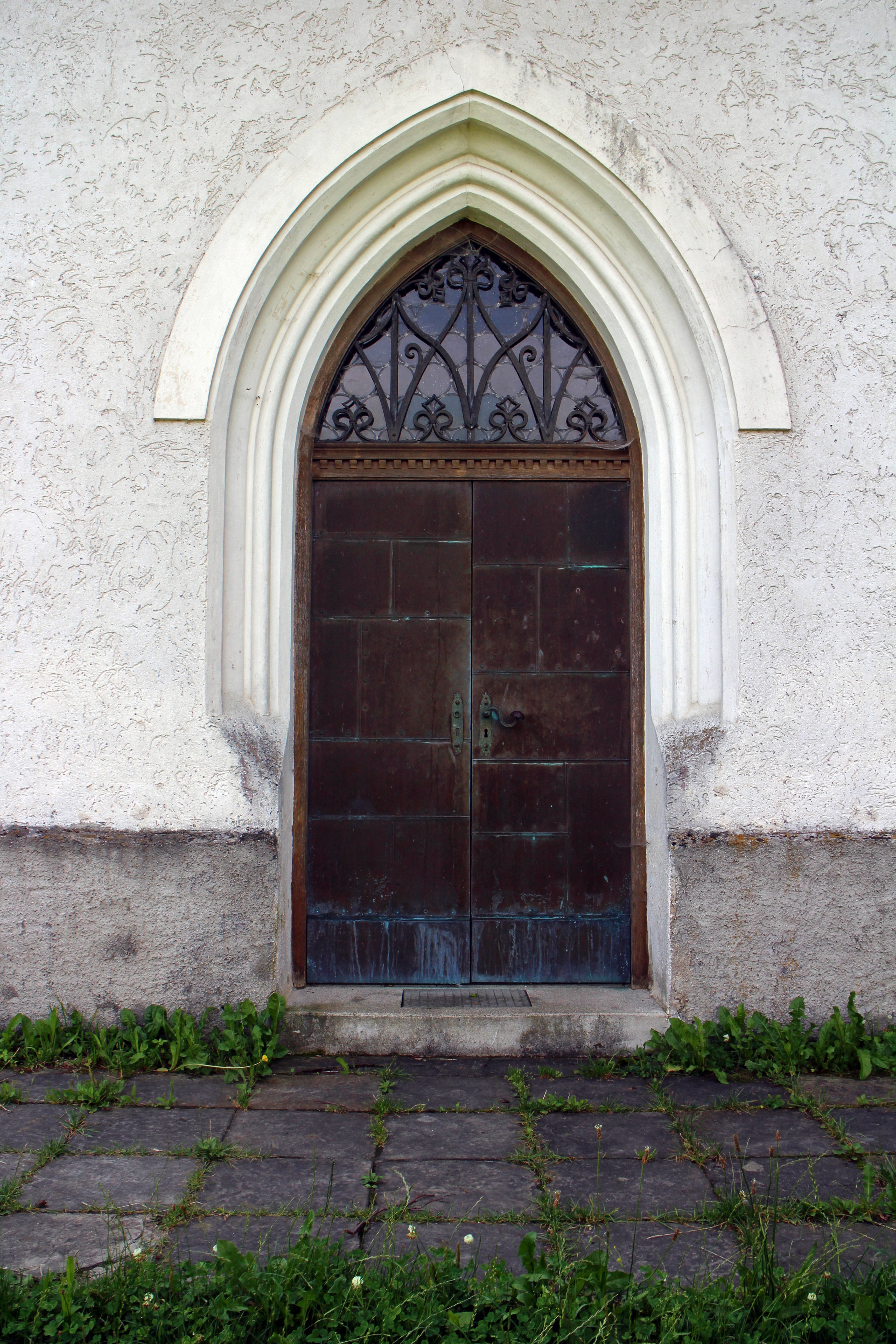 outdoors, metal fitting, home, round arch, architecture, protection, input, doorway, house entrance, front door, church door, entrance door, historically, Phone HD Wallpaper