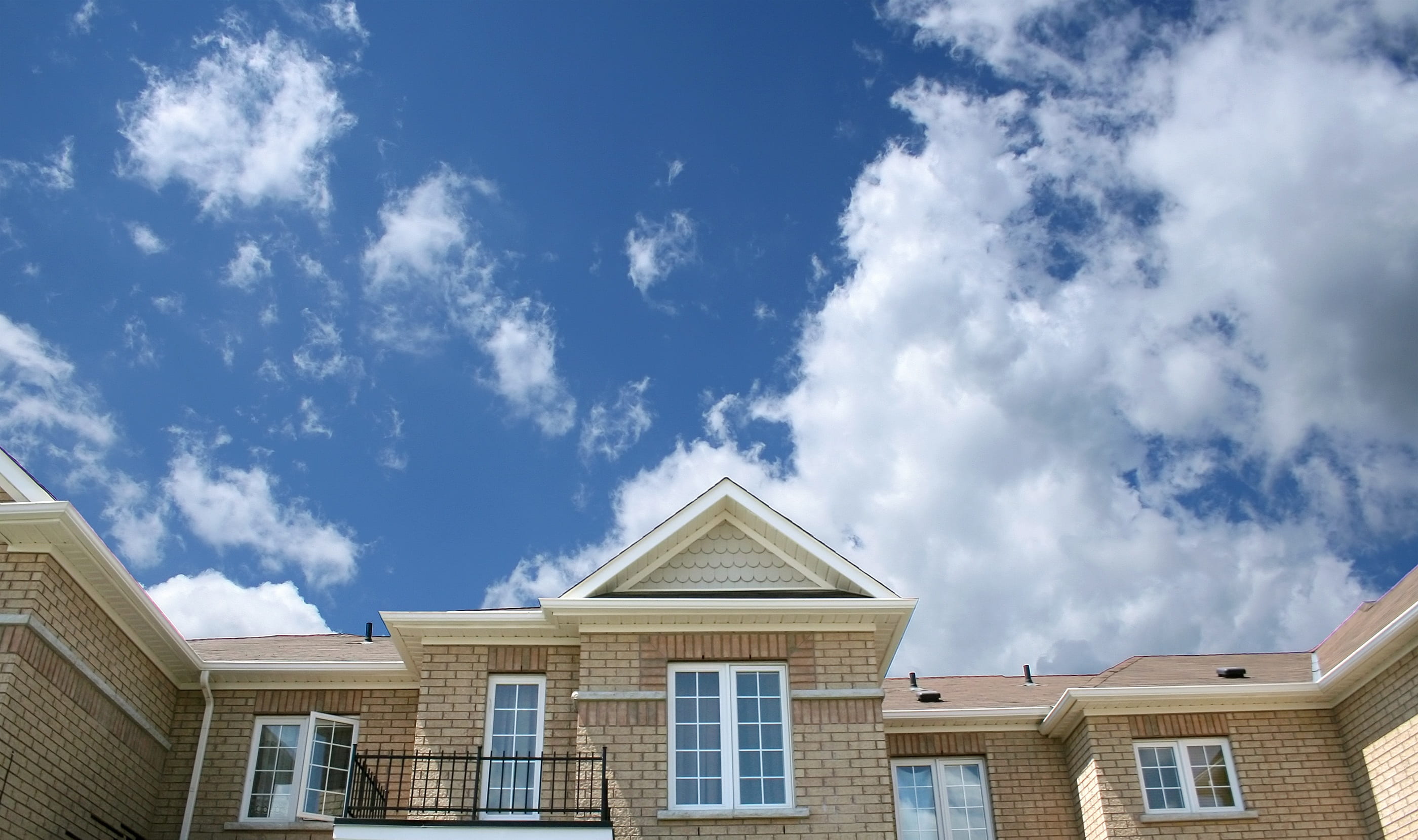 exterior, urban, nature, clouds, window, outdoors, building, blue, day, windows, apartment, city, low angle view, suburb, town, luxury, cloudscape, row house, HD Wallpaper