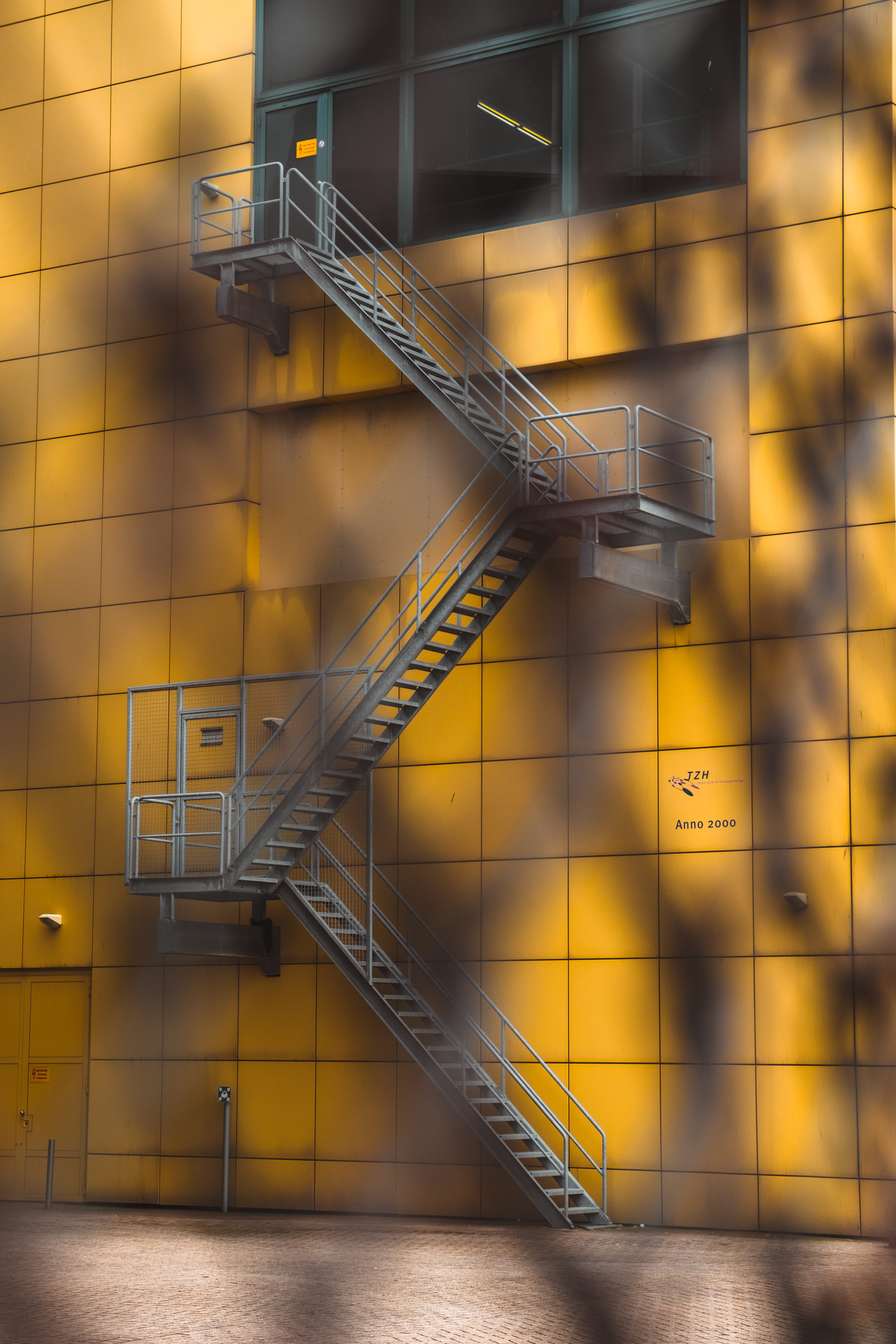 ladder, design, architecture, unsplash, steel, building, wall, fence, background, staircase, beside, indoors, level, tile, step, marckleen, fujifilm, wall - building feature, Phone HD Wallpaper