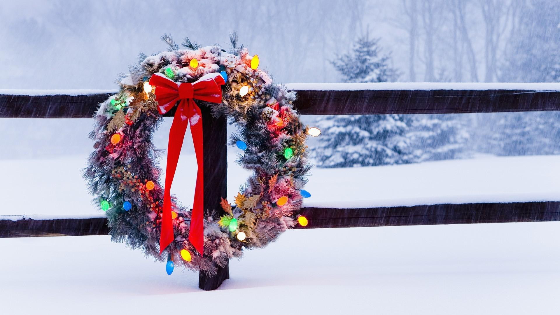 new, new year, spruce, snow, year, winter, bow, black, accent, green, 1080P, orange, wreath, HD Wallpaper